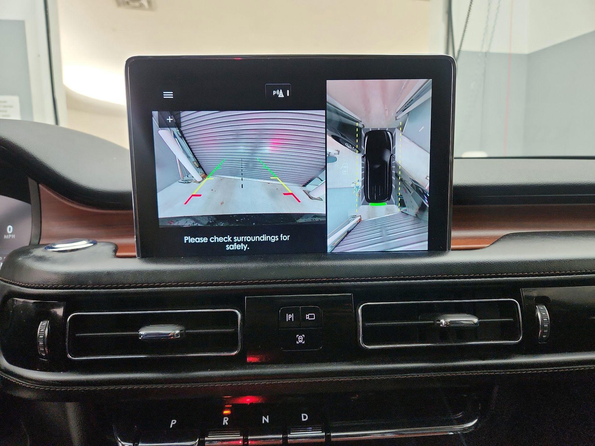 Thumbnail: 2022 Lincoln Aviator - 15