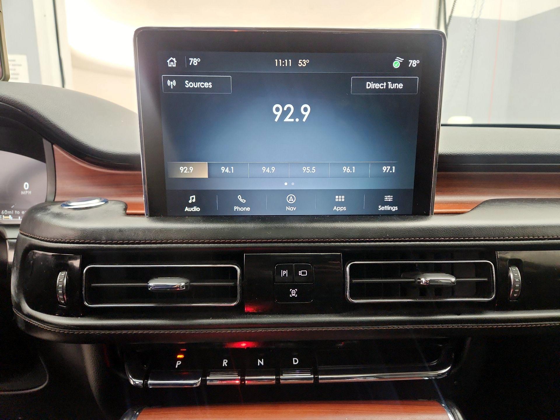 Thumbnail: 2022 Lincoln Aviator - 16