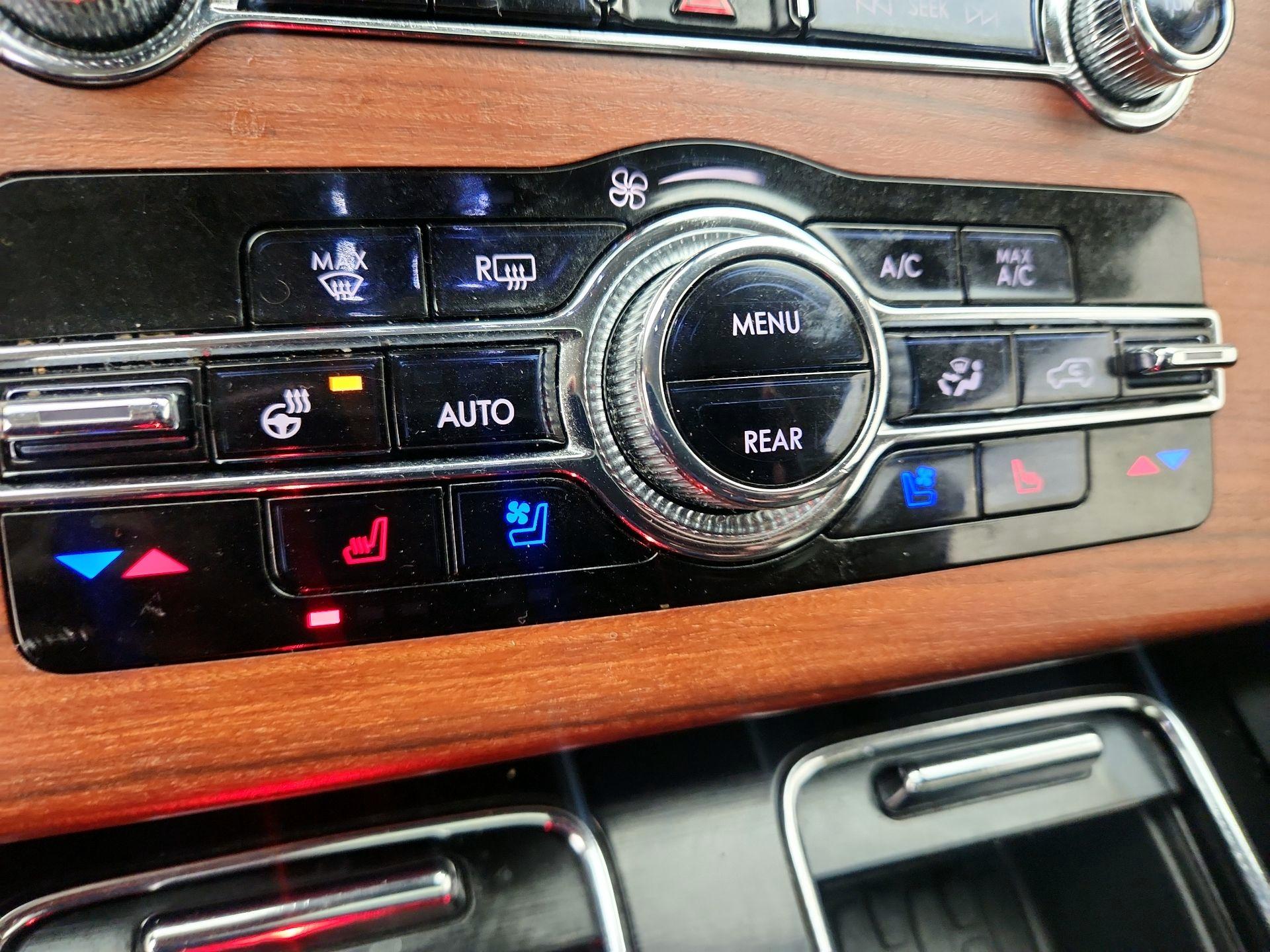 Thumbnail: 2022 Lincoln Aviator - 17