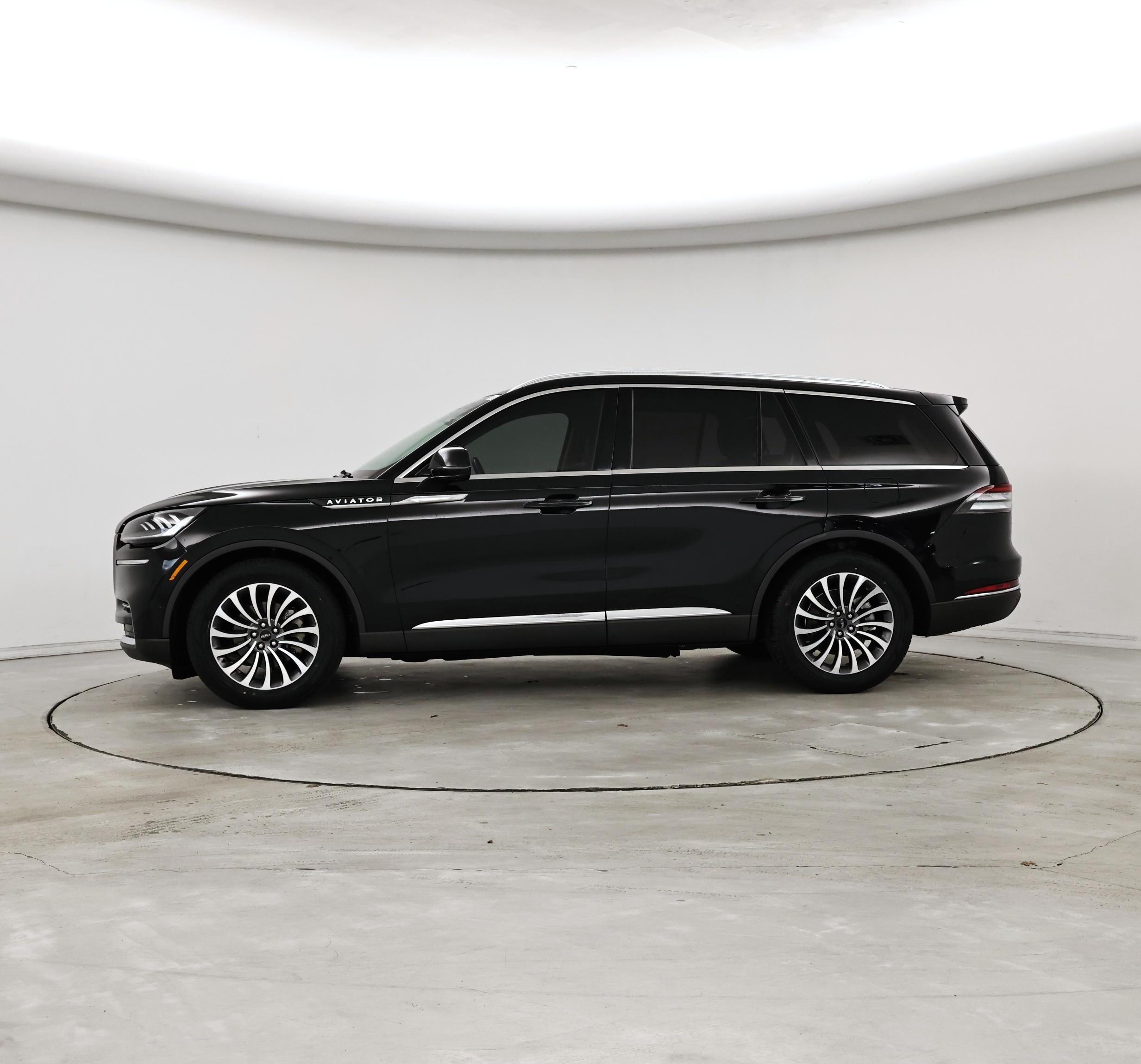 Thumbnail: 2022 Lincoln Aviator - 3