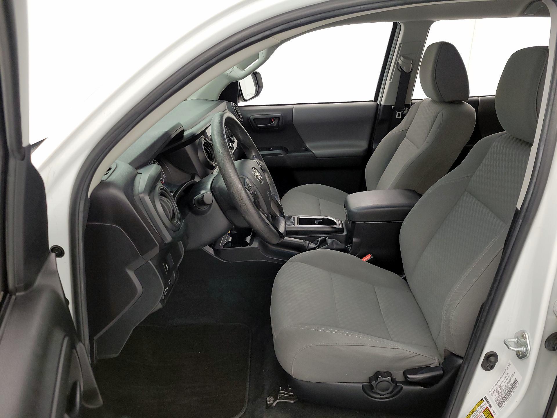 Thumbnail: 2022 Toyota Tacoma - 11