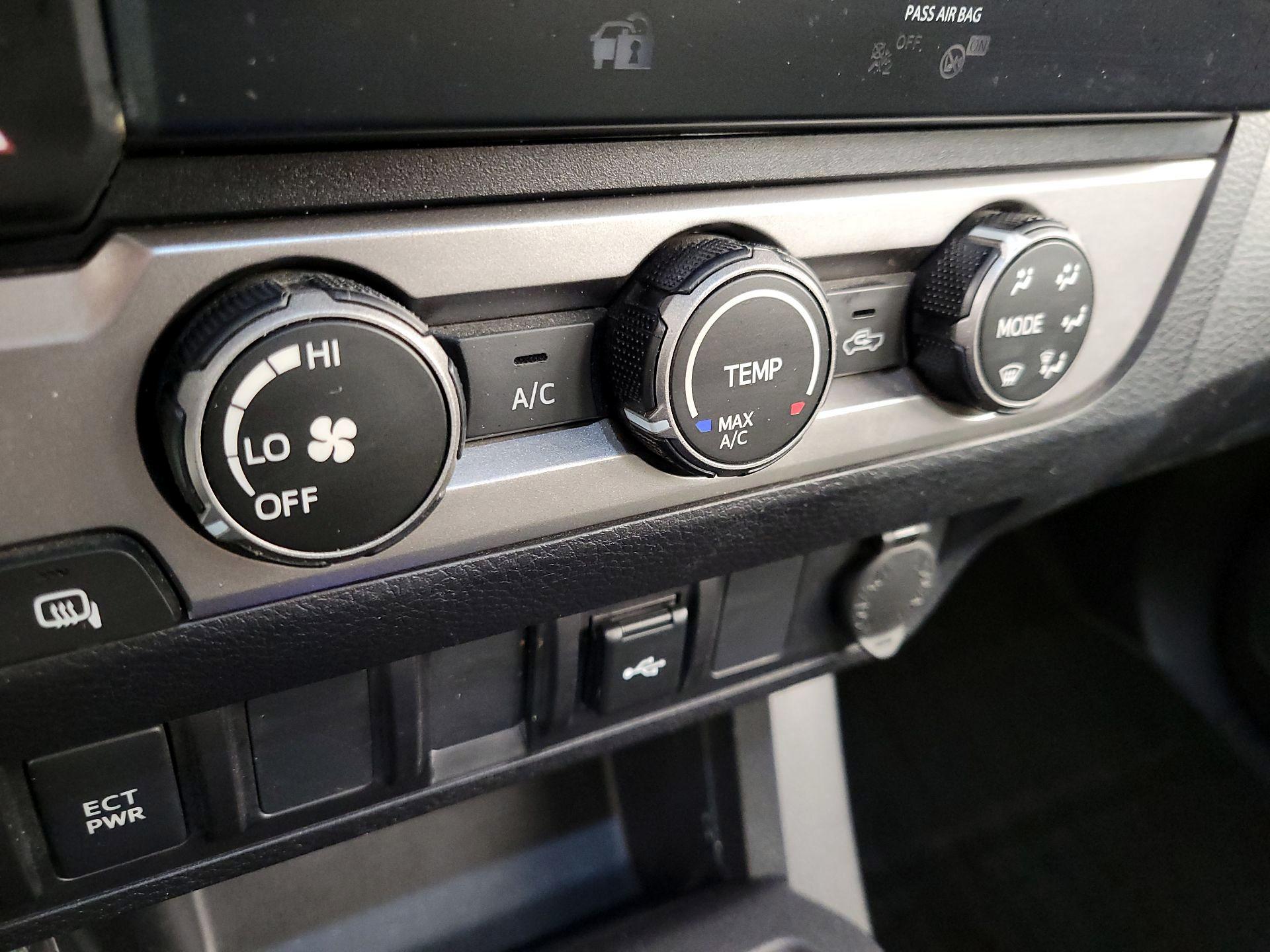 Thumbnail: 2022 Toyota Tacoma - 16