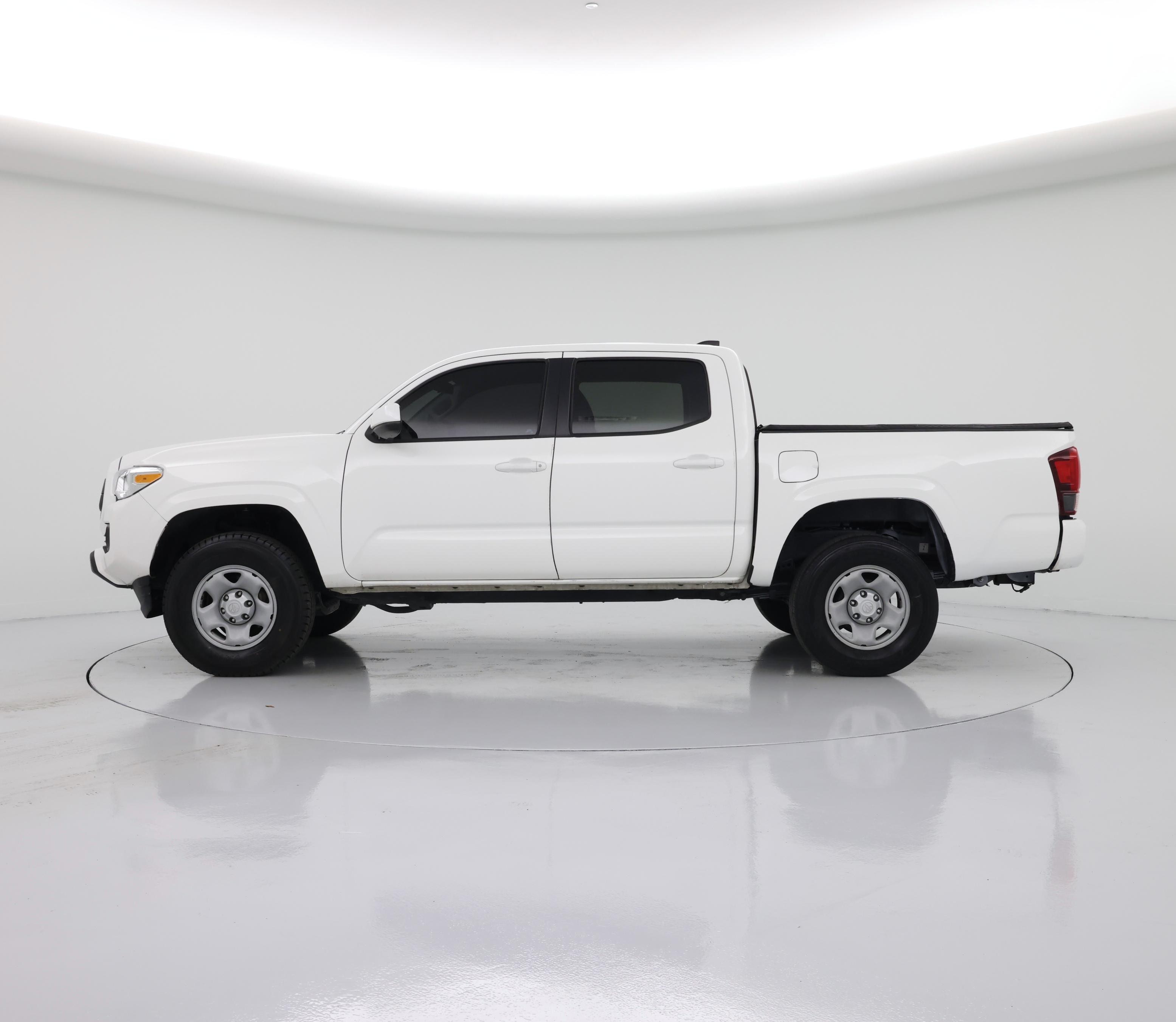 Thumbnail: 2022 Toyota Tacoma - 3