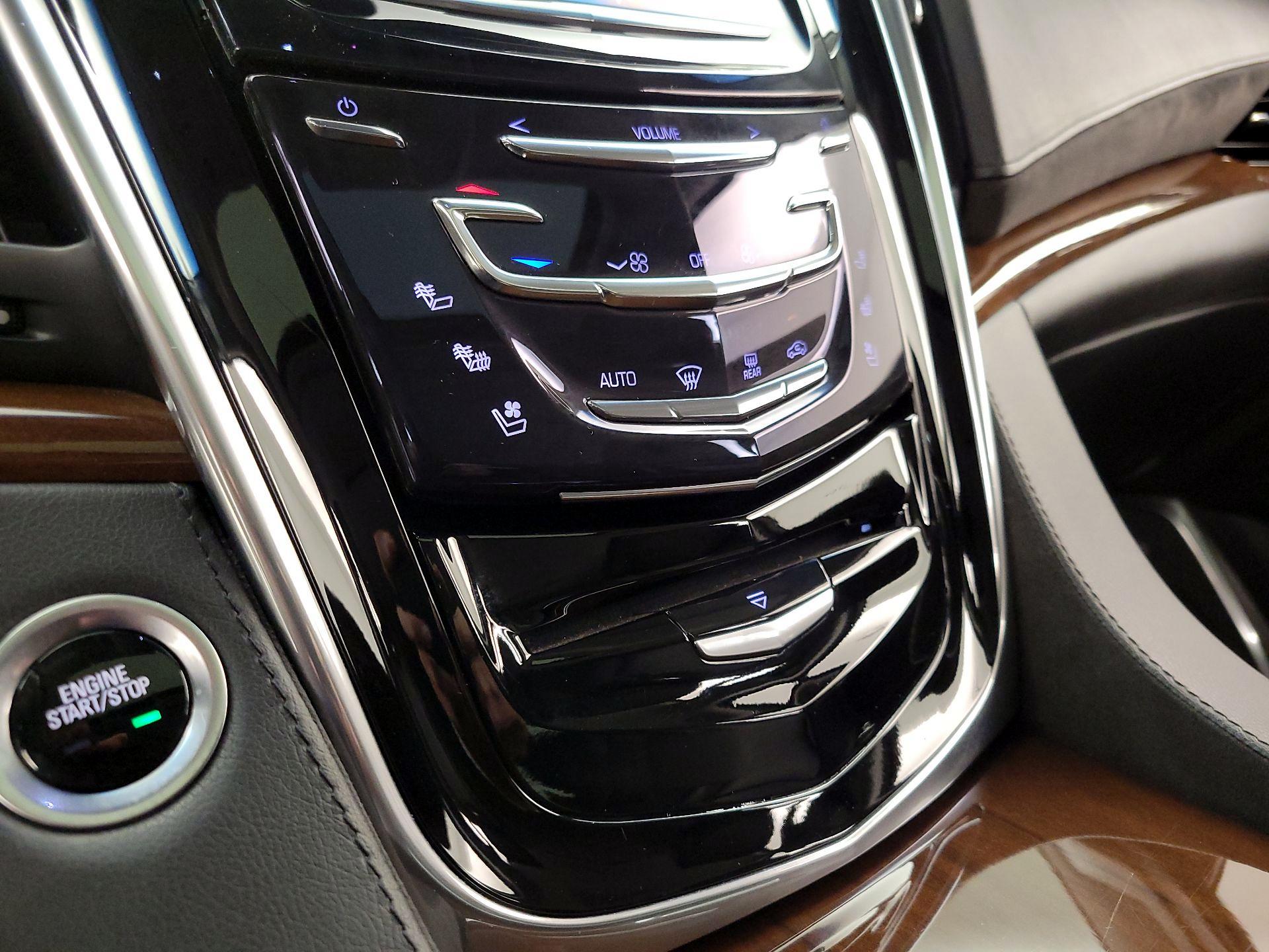 Thumbnail: 2019 Cadillac Escalade - 17