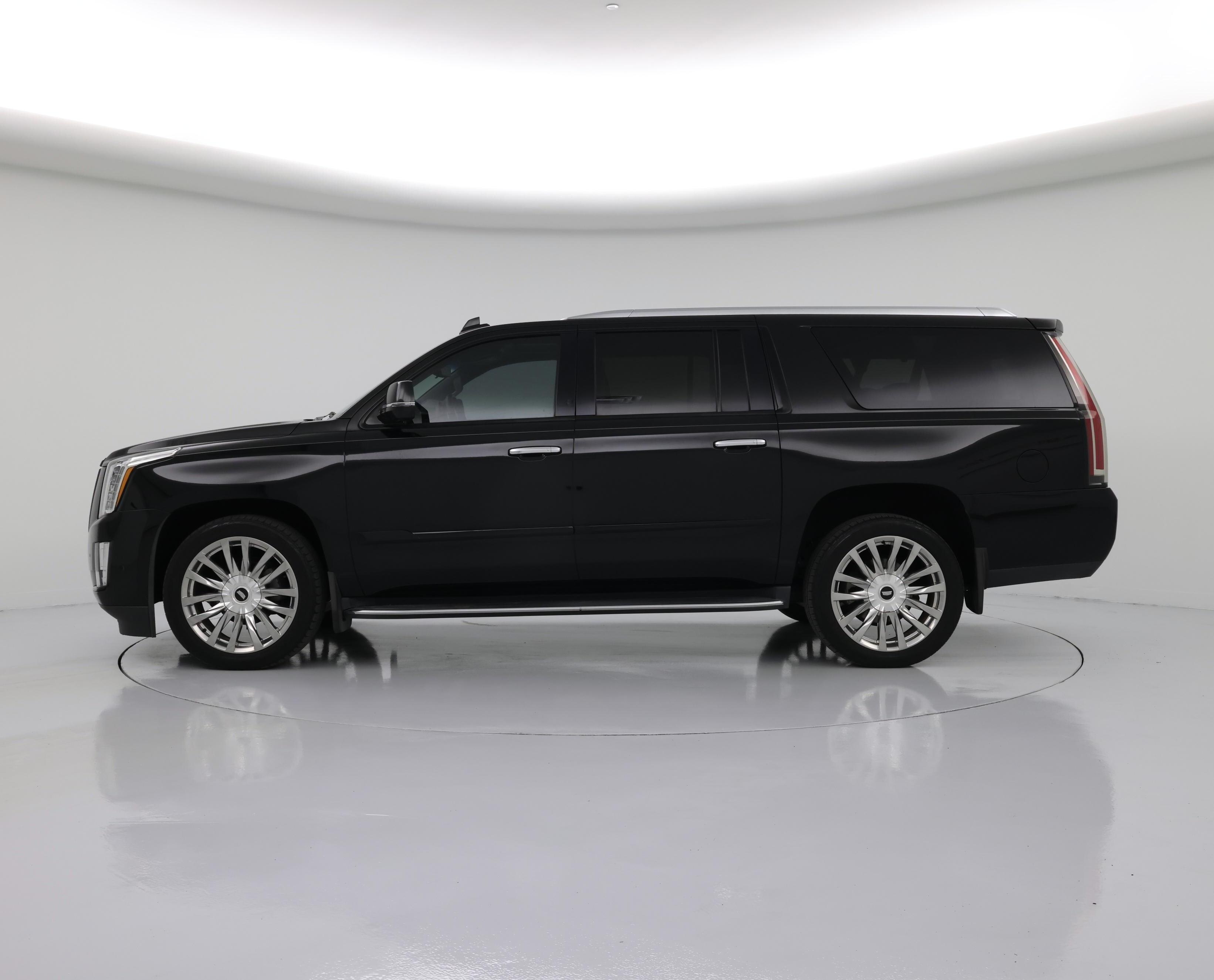 Thumbnail: 2019 Cadillac Escalade - 3