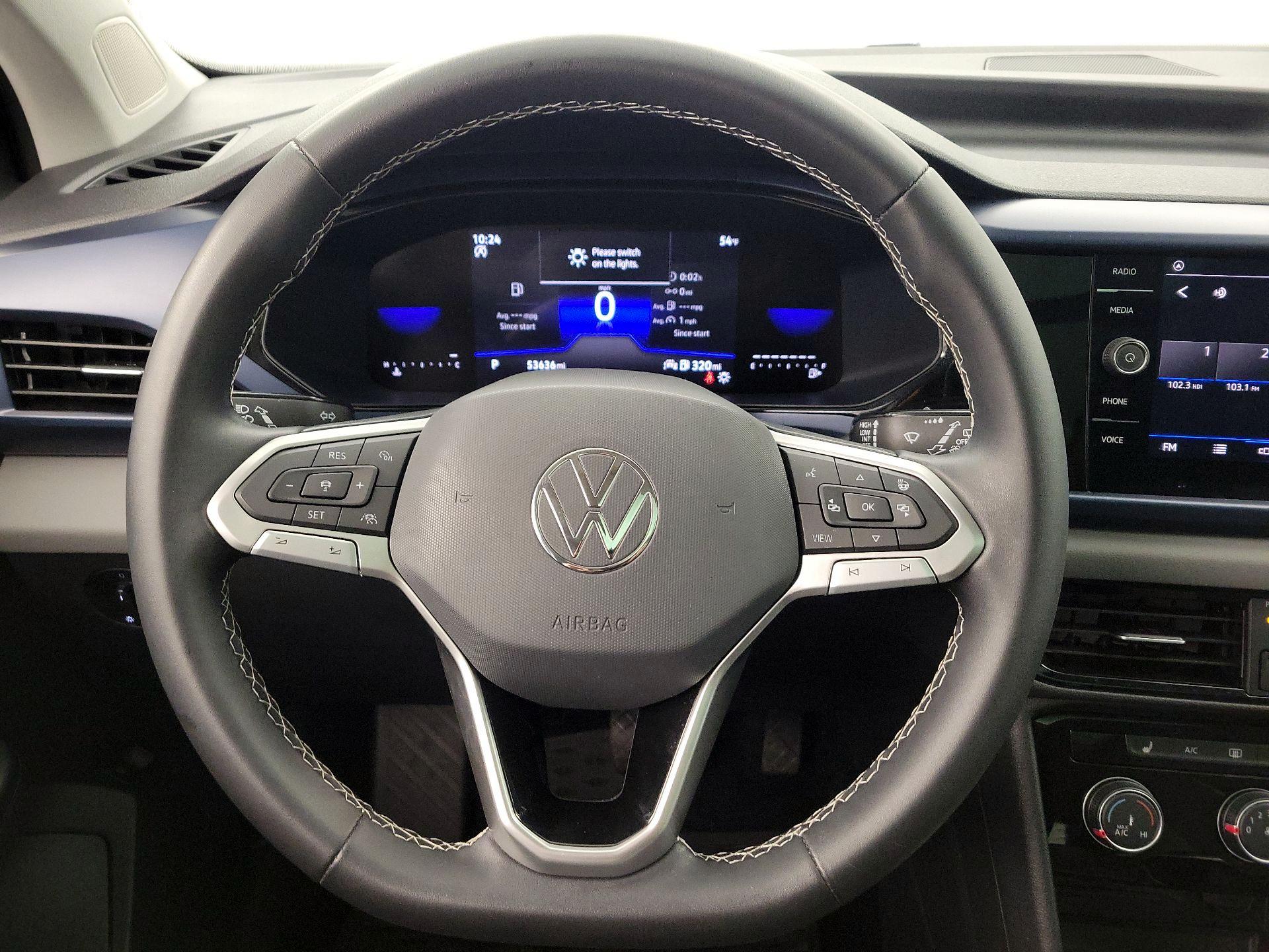 Thumbnail: 2023 Volkswagen Taos - 10