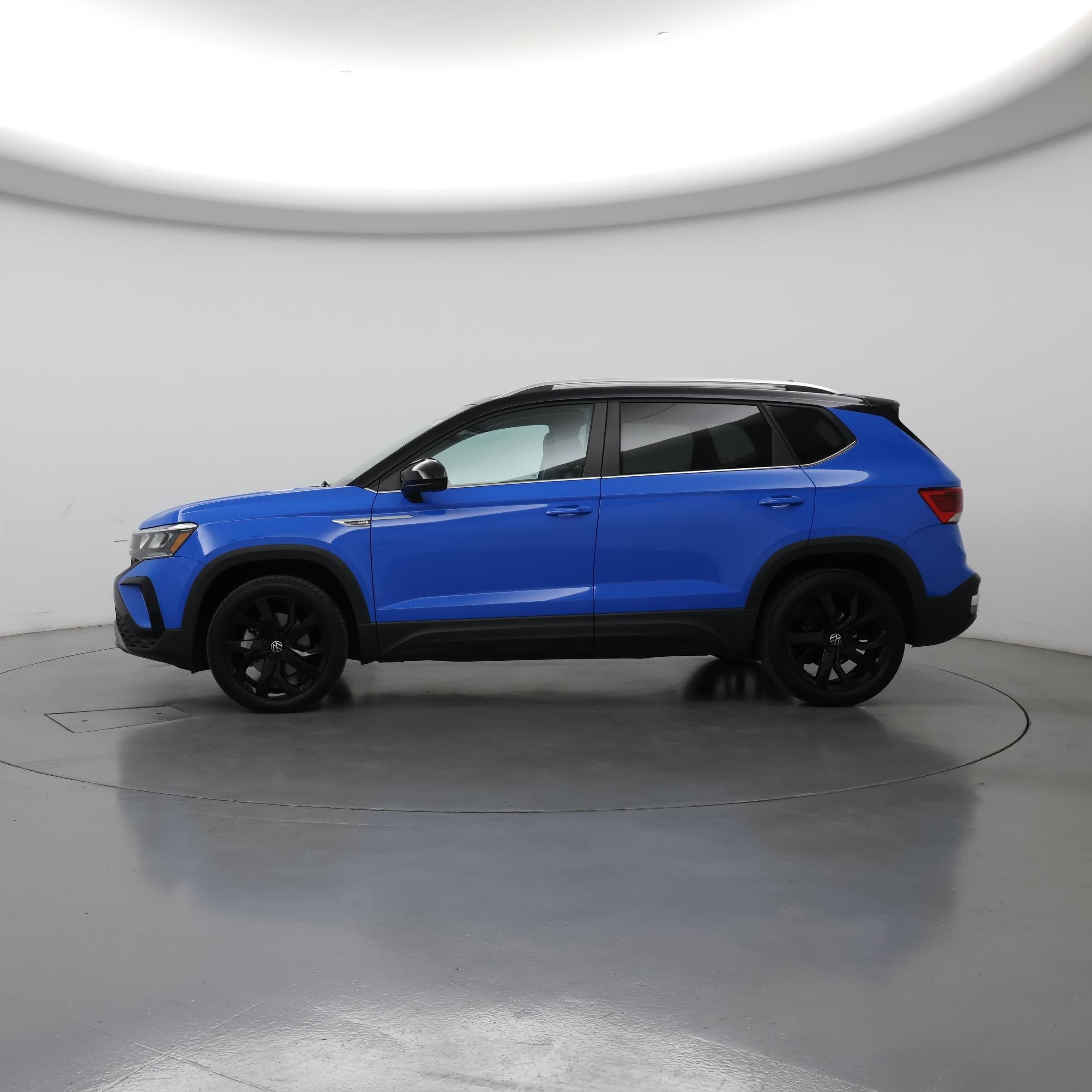 Thumbnail: 2023 Volkswagen Taos - 3