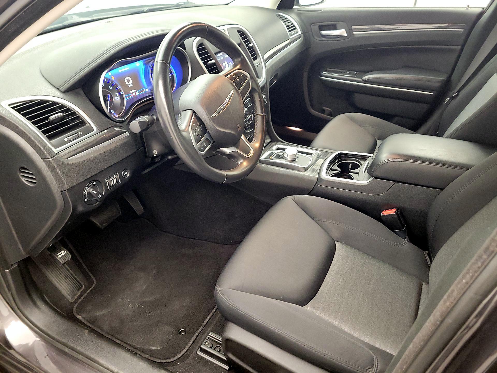 Thumbnail: 2021 Chrysler 300 - 11