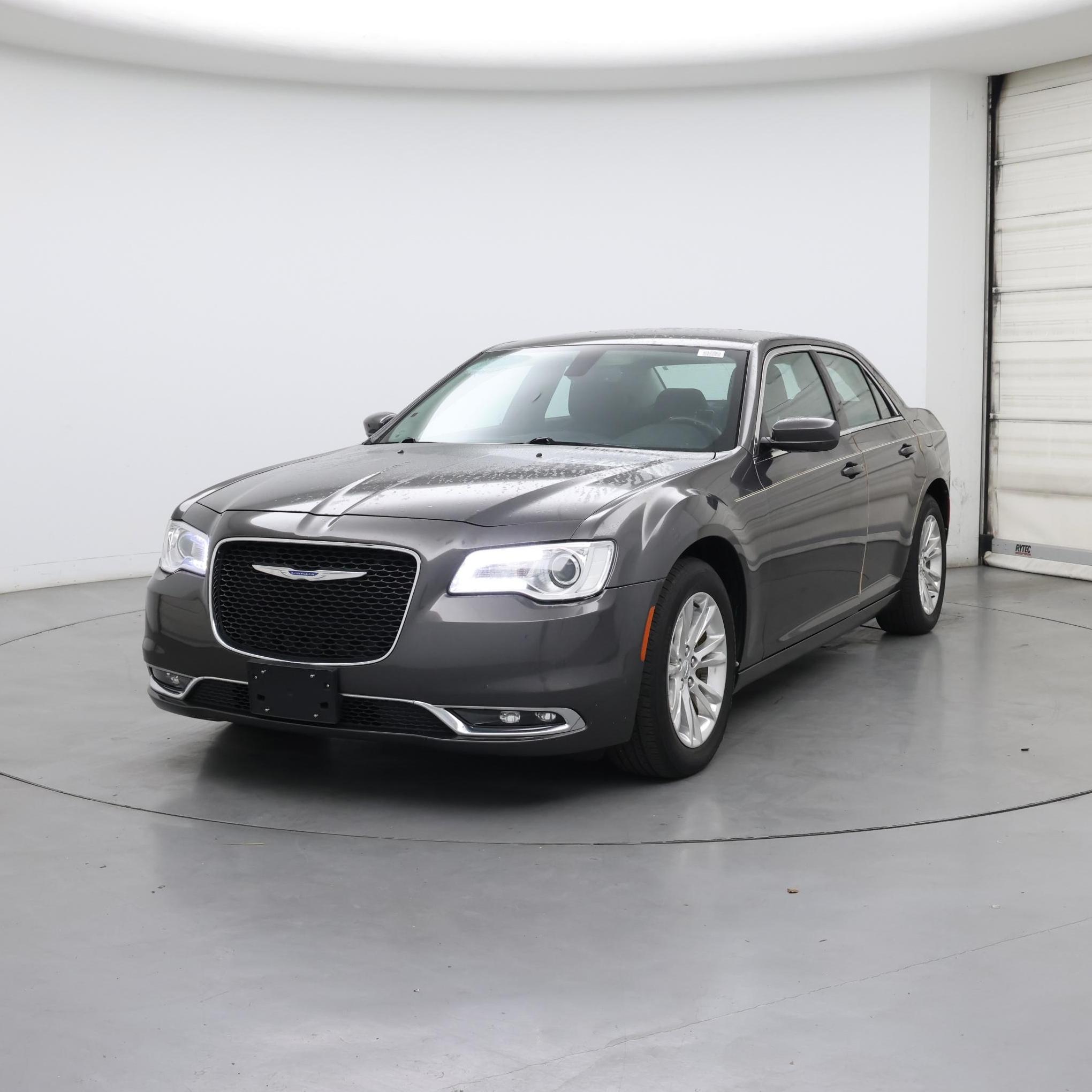 Thumbnail: 2021 Chrysler 300 - 4