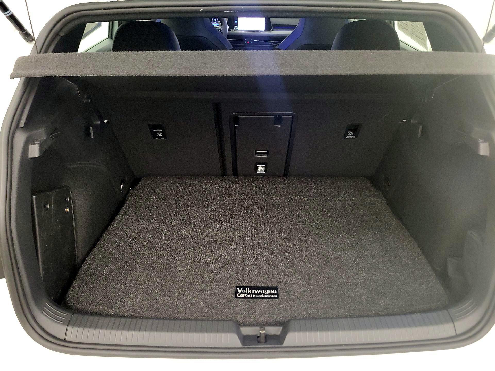 Thumbnail: 2023 Volkswagen Golf - 20