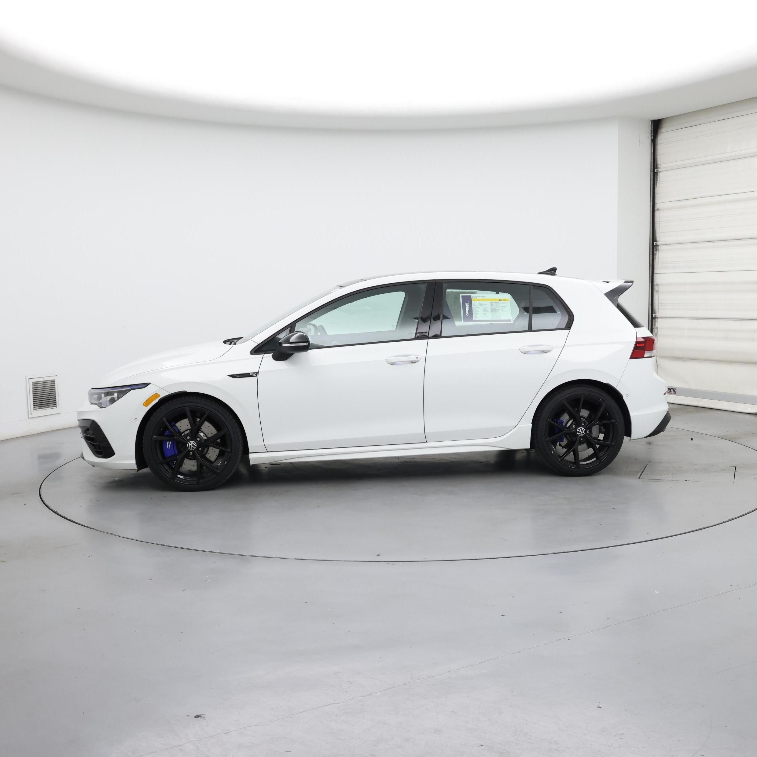 Thumbnail: 2023 Volkswagen Golf - 3