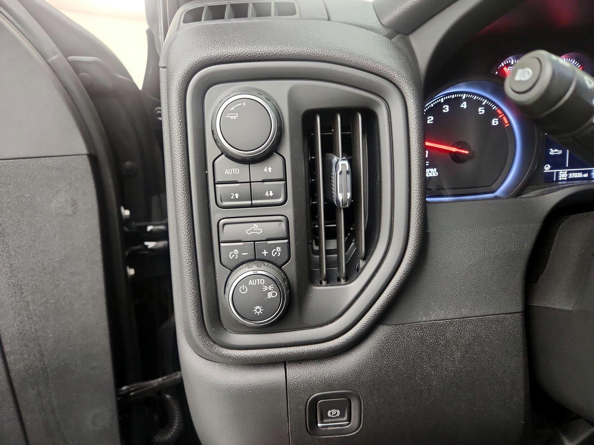 Thumbnail: 2022 Chevrolet Silverado 1500 - 13