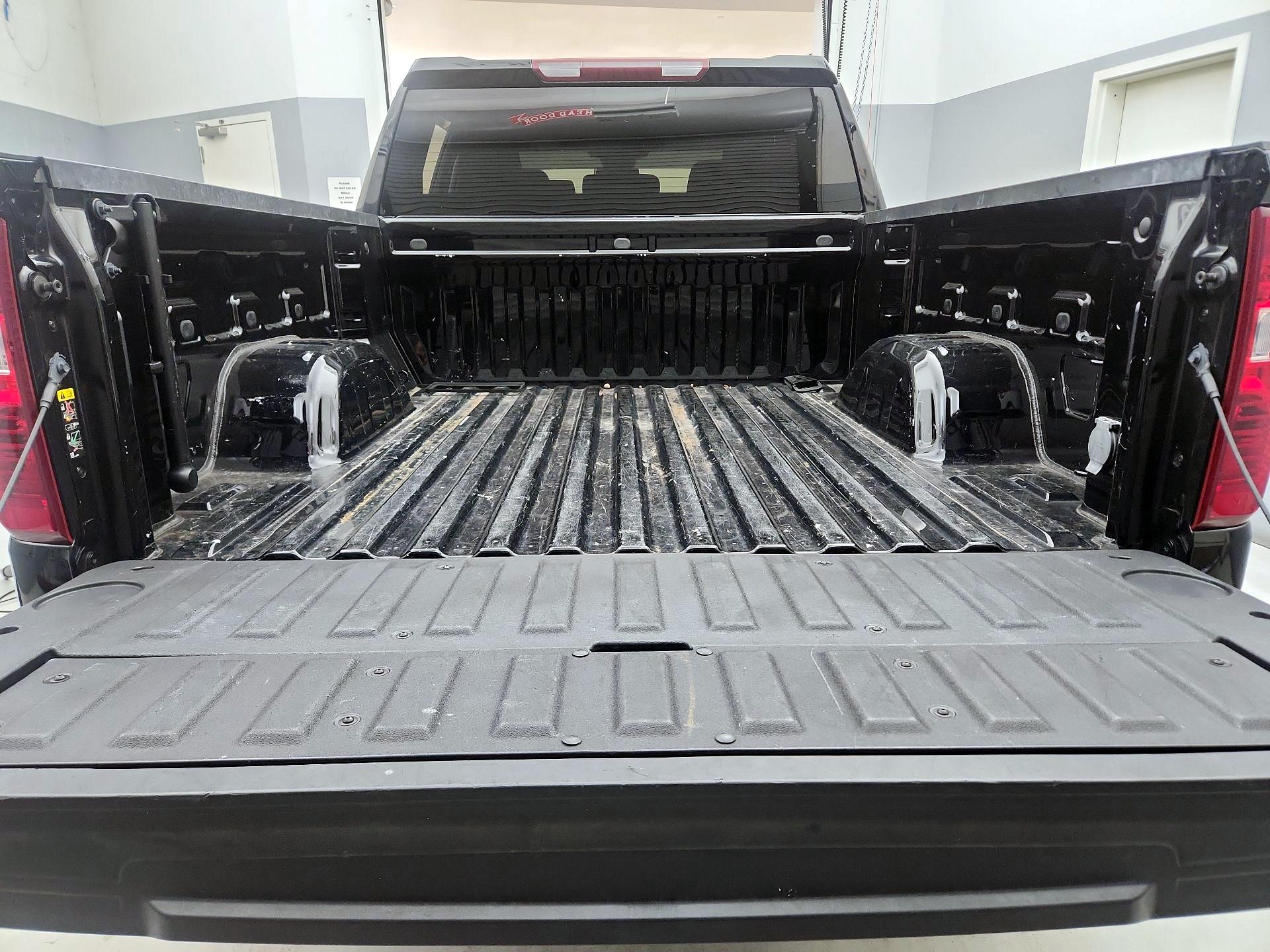 Thumbnail: 2022 Chevrolet Silverado 1500 - 20