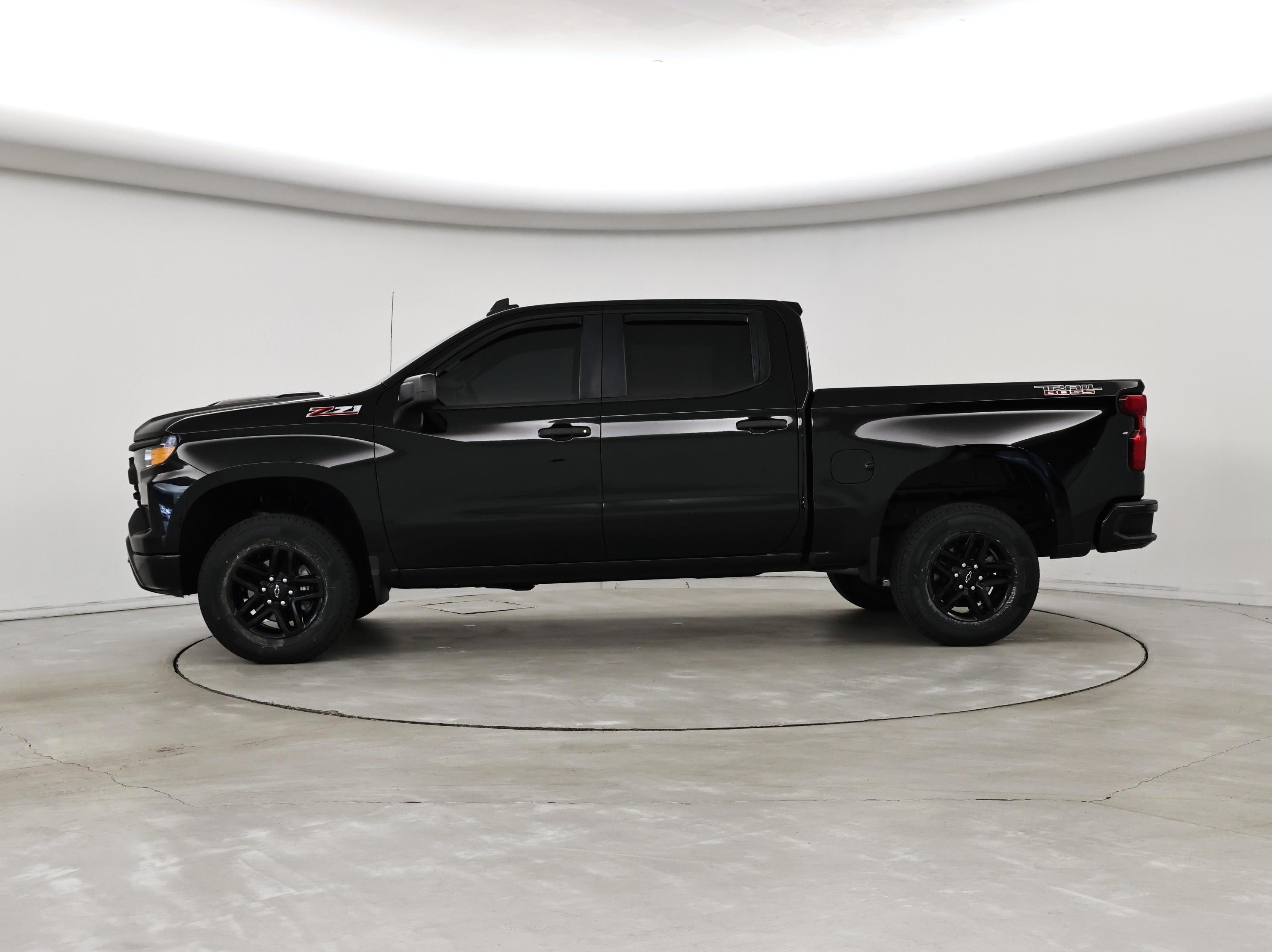 Thumbnail: 2022 Chevrolet Silverado 1500 - 3