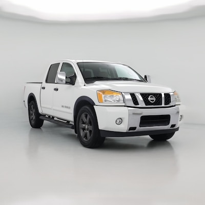 White 2015 Nissan Titan SV
