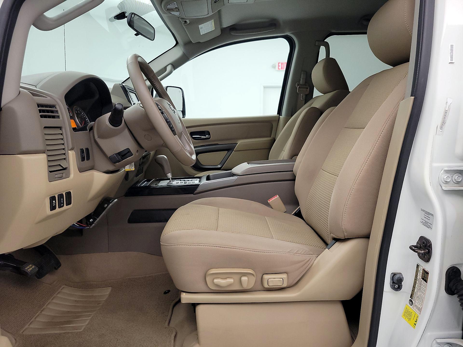 Thumbnail: 2015 Nissan Titan - 11