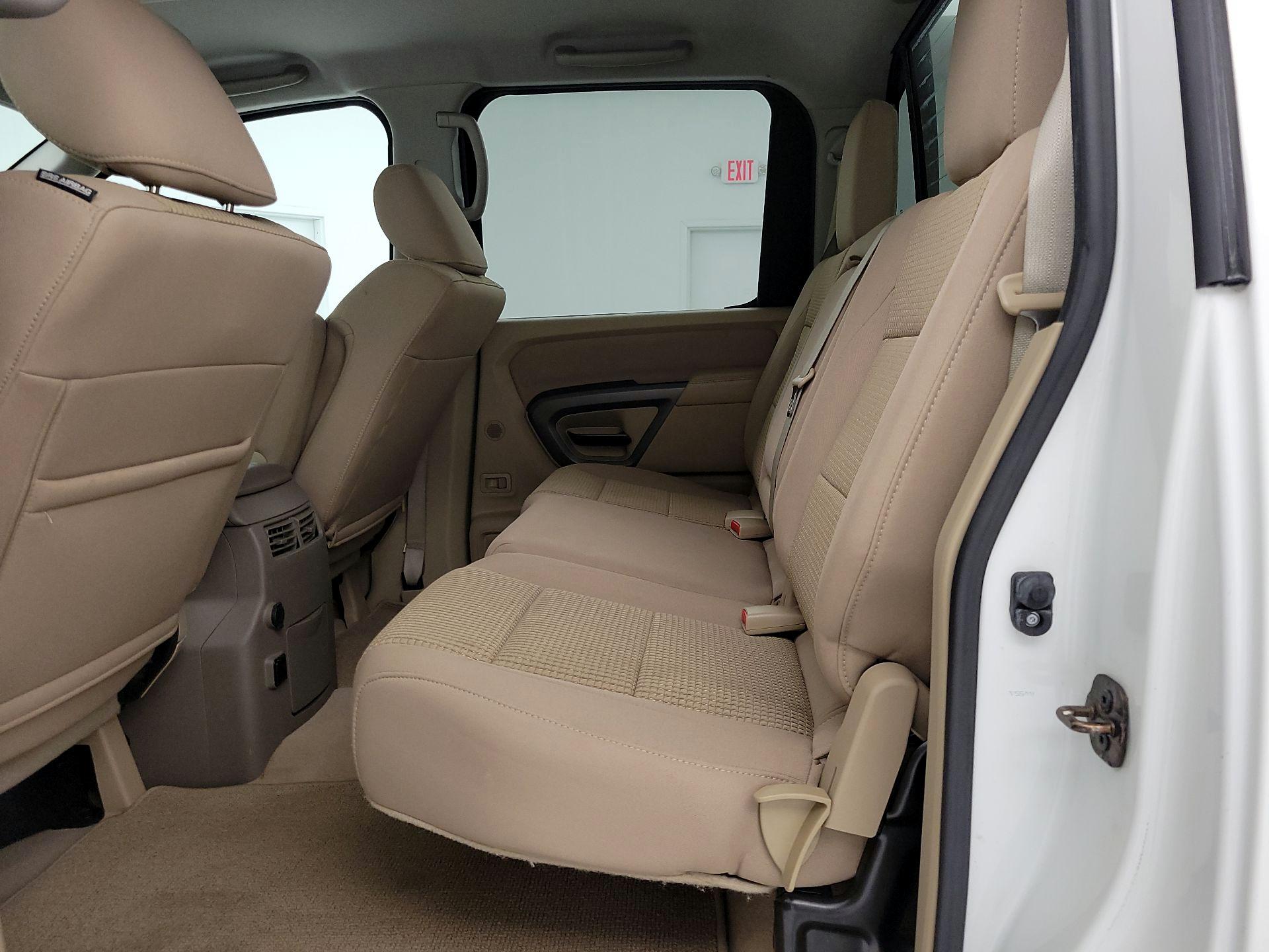 Thumbnail: 2015 Nissan Titan - 20