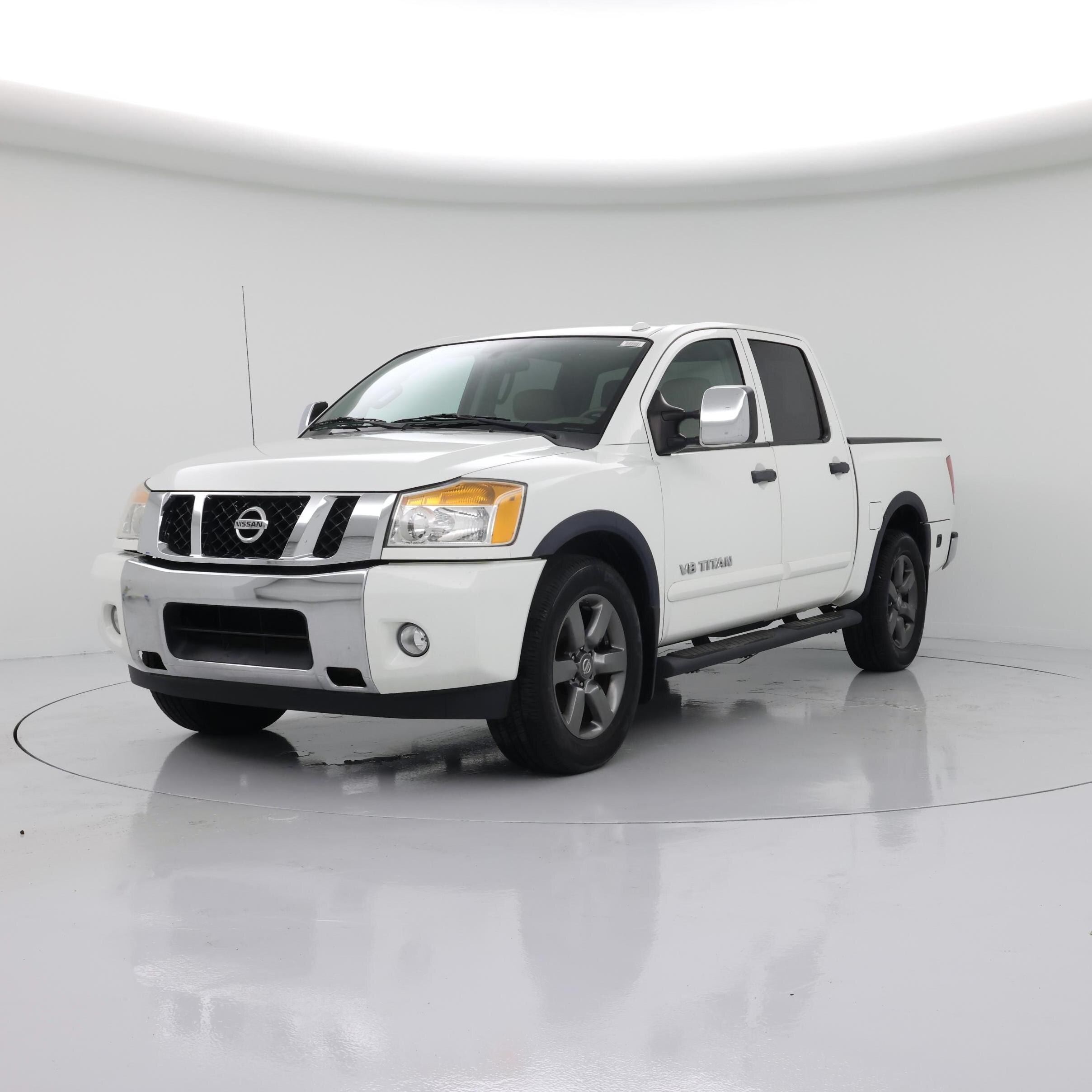Thumbnail: 2015 Nissan Titan - 4