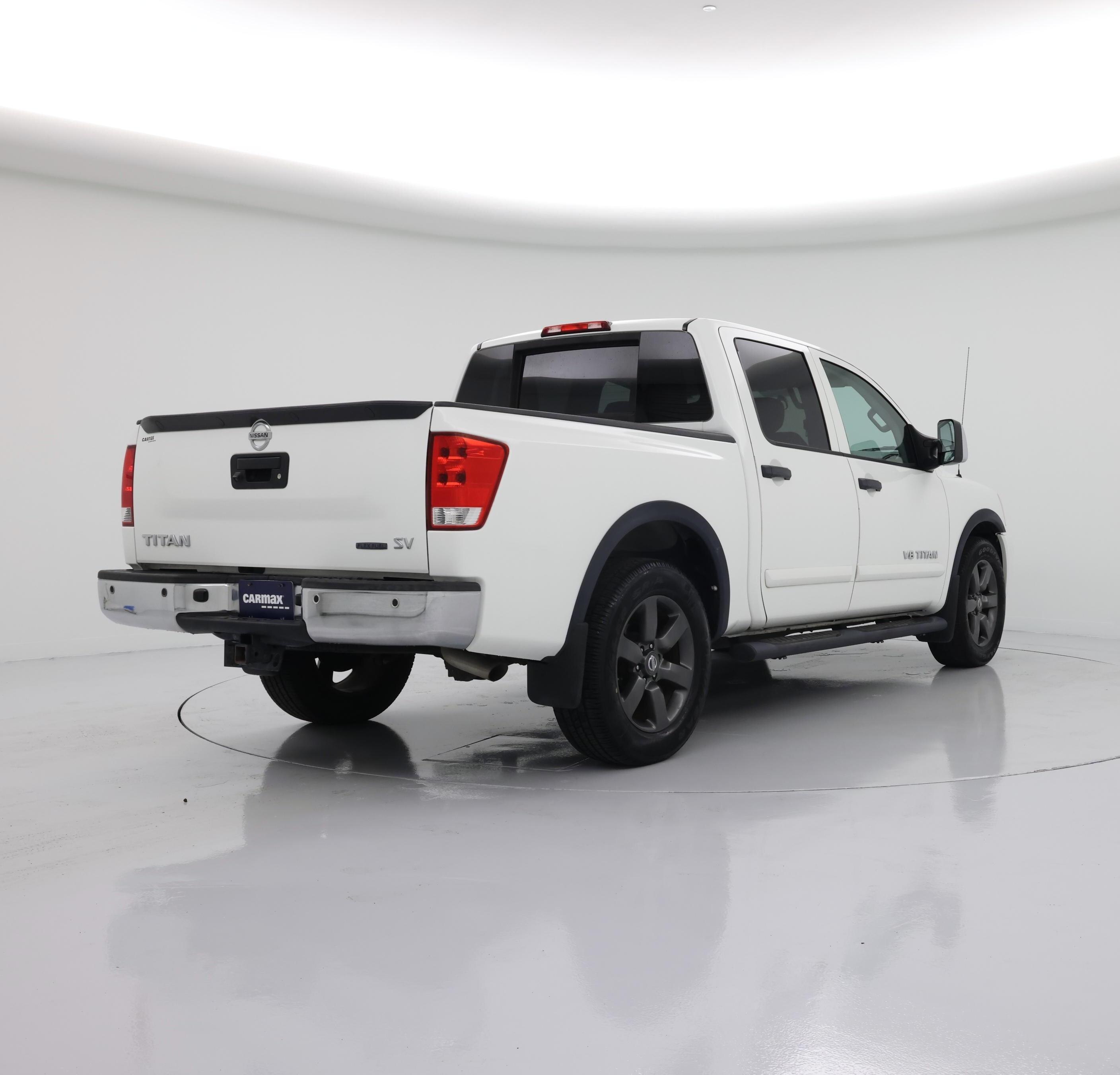 Thumbnail: 2015 Nissan Titan - 8
