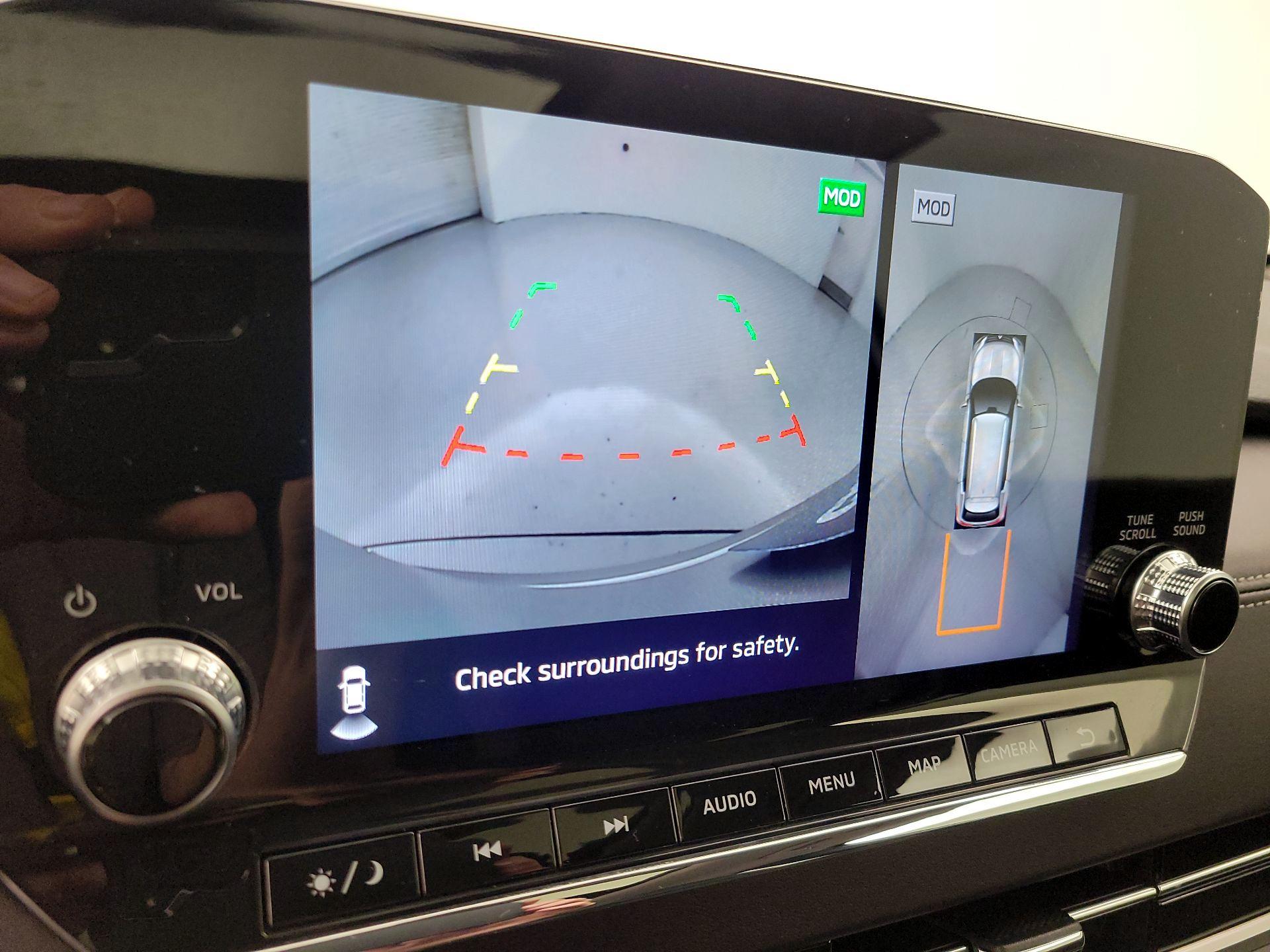 Thumbnail: 2023 Mitsubishi Outlander - 15