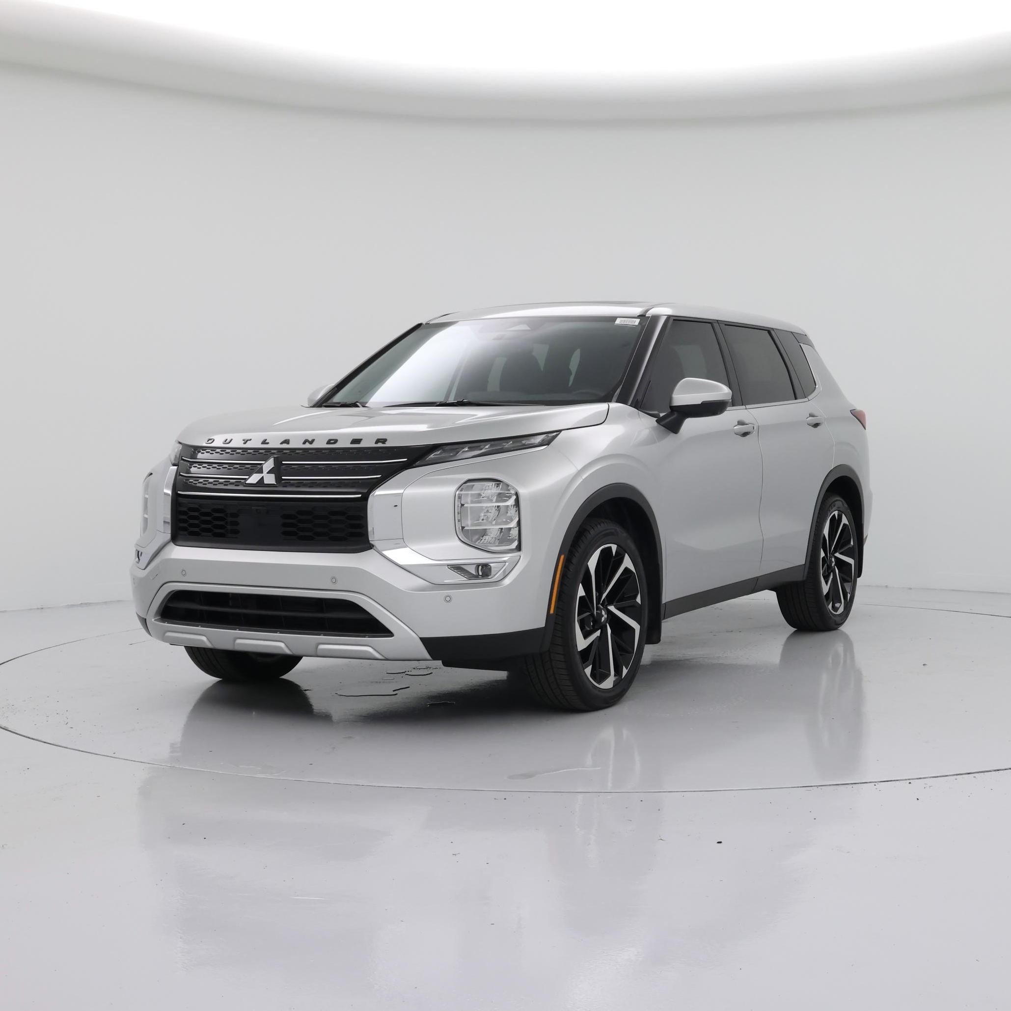 Thumbnail: 2023 Mitsubishi Outlander - 4