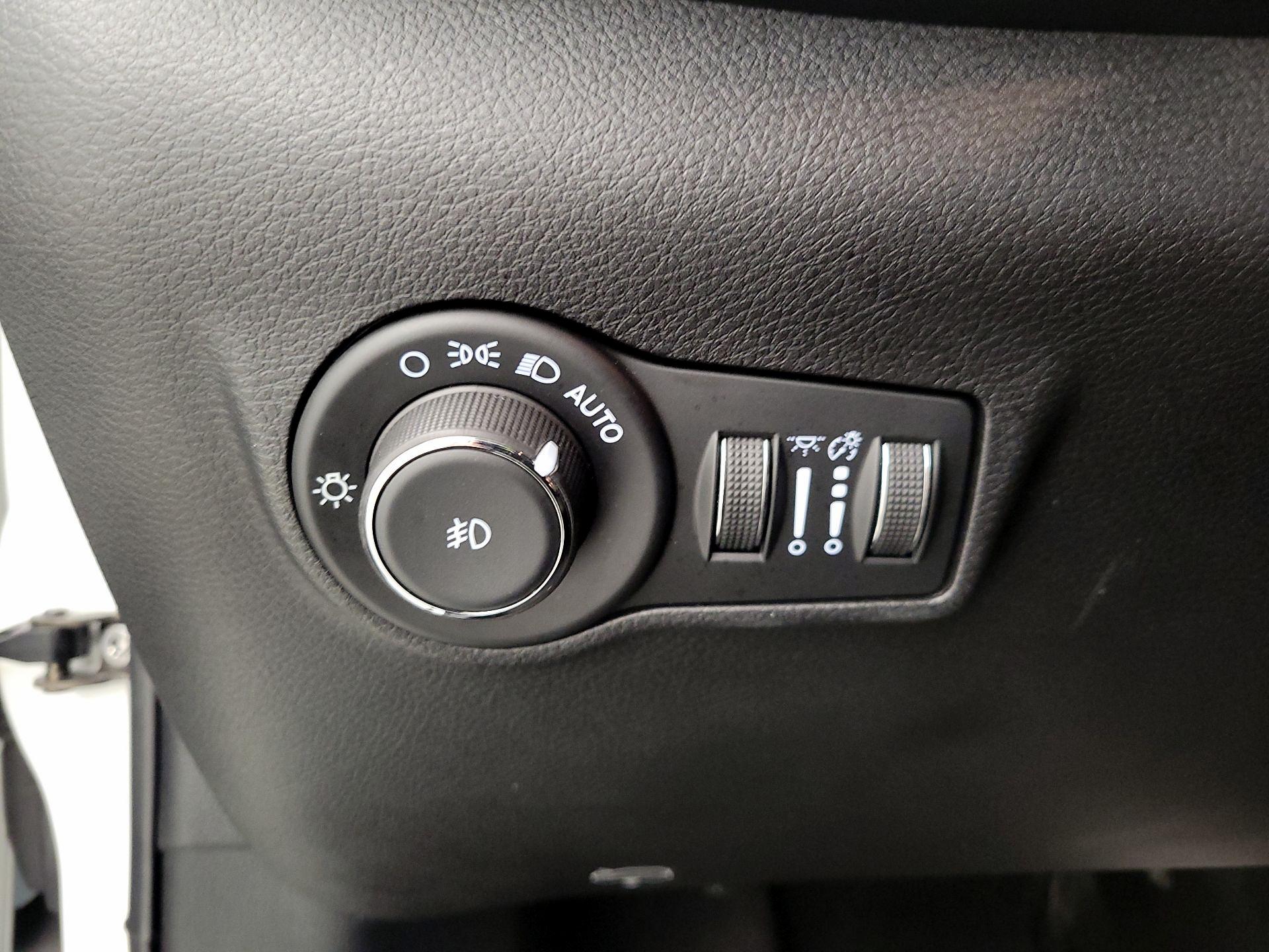 Thumbnail: 2024 Jeep Compass - 13