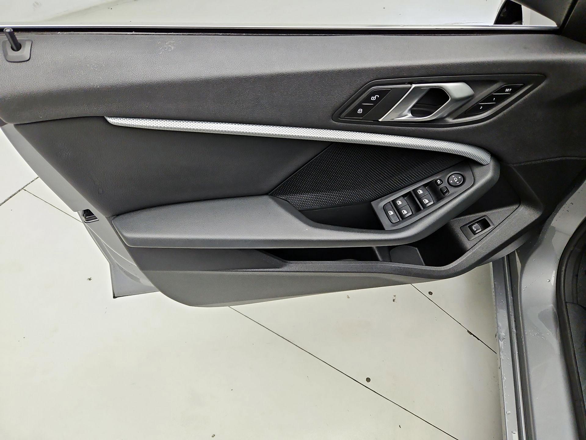 Thumbnail: 2024 BMW 2 Series - 12