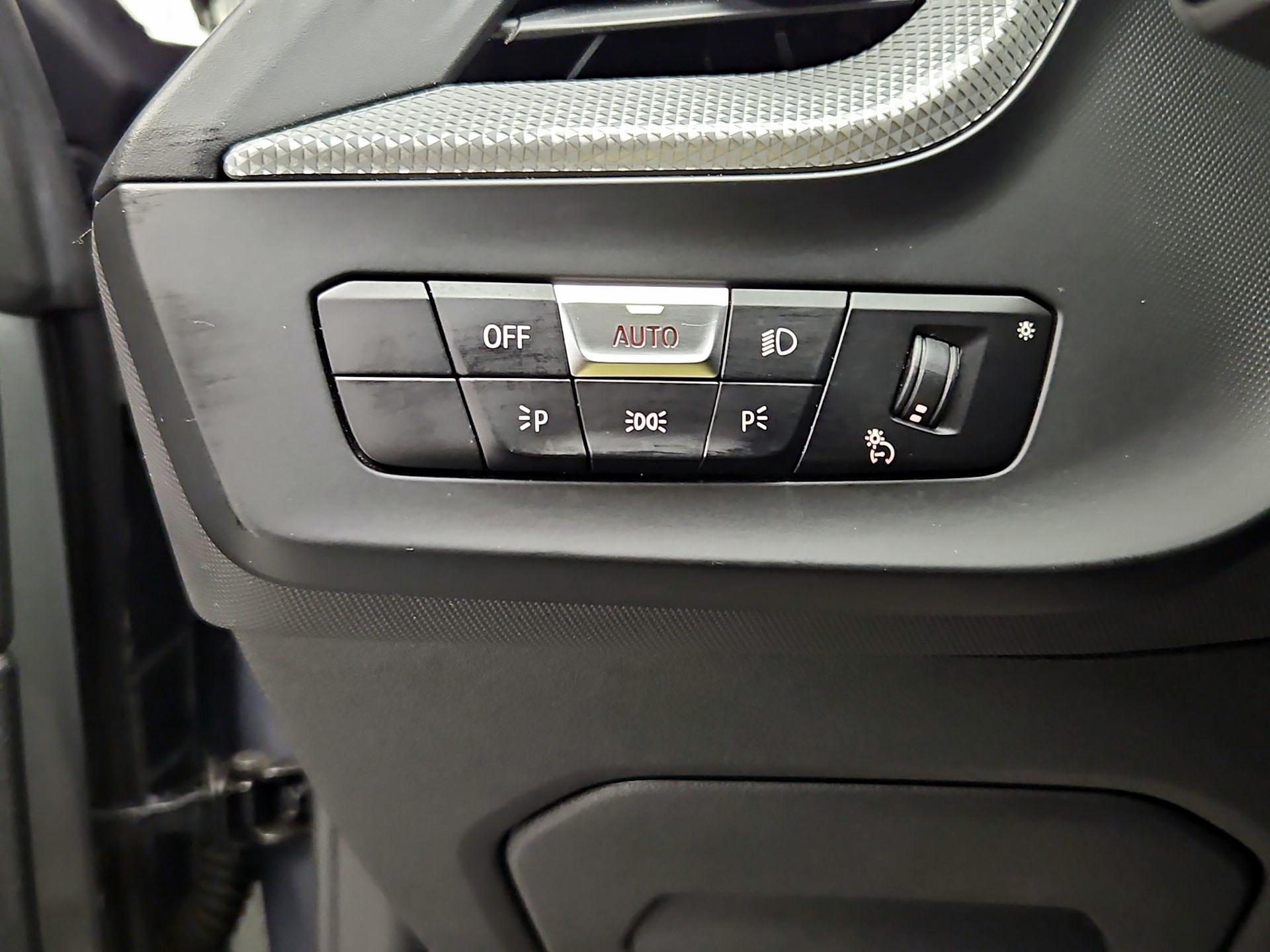 Thumbnail: 2024 BMW 2 Series - 13