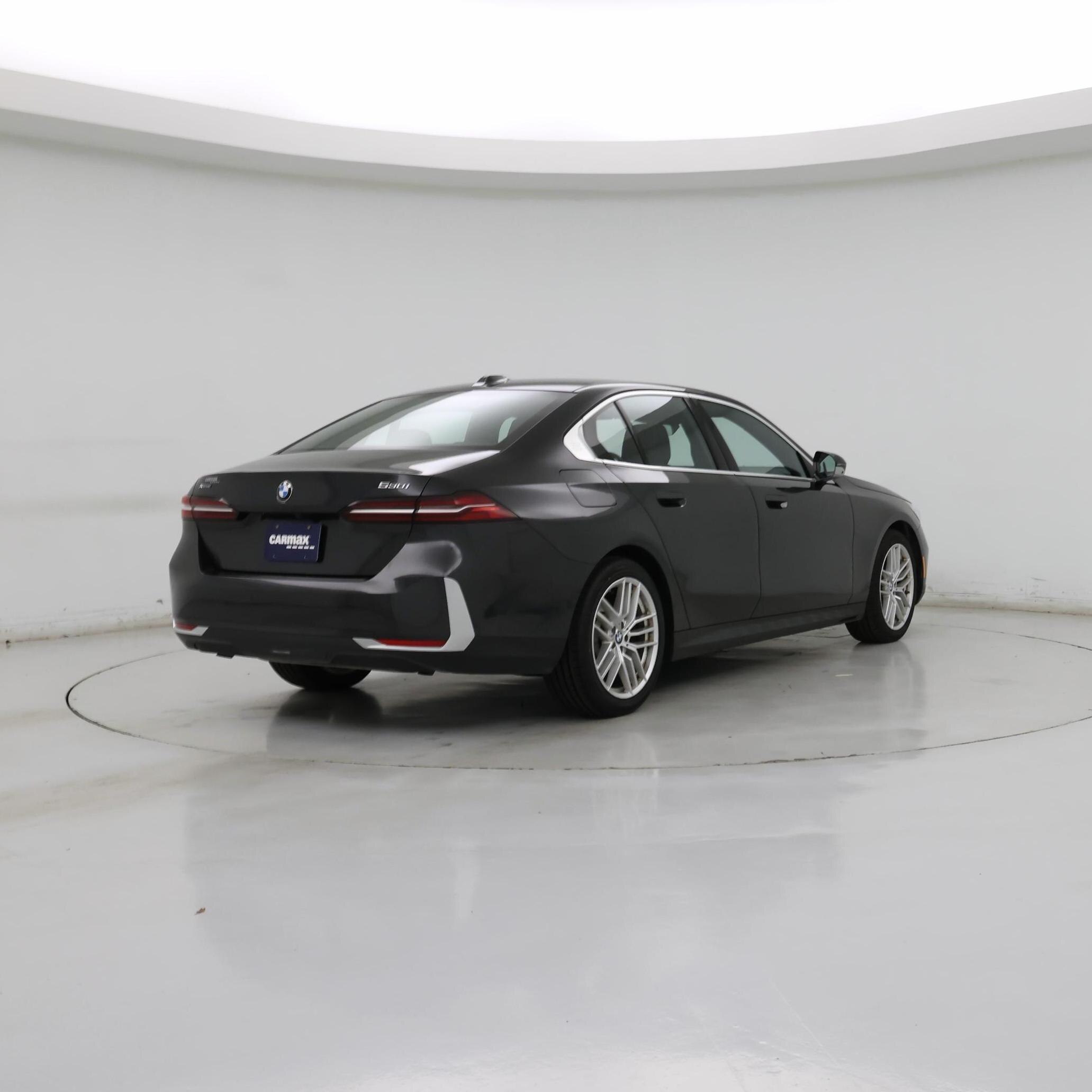 Thumbnail: 2024 BMW 5 Series - 8