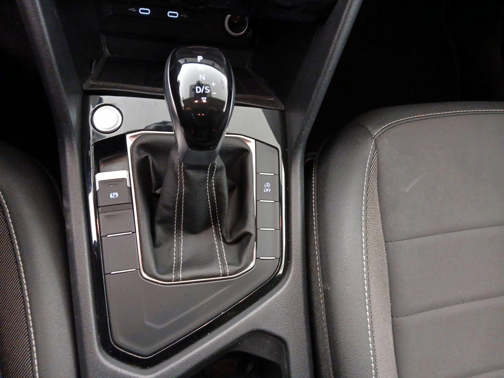 Thumbnail: 2024 Volkswagen Taos - 17