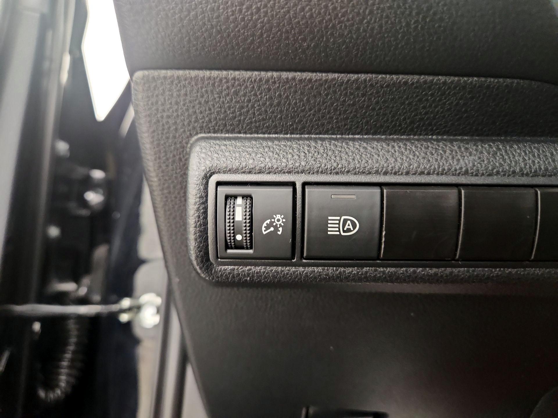 Thumbnail: 2025 Toyota Corolla - 13