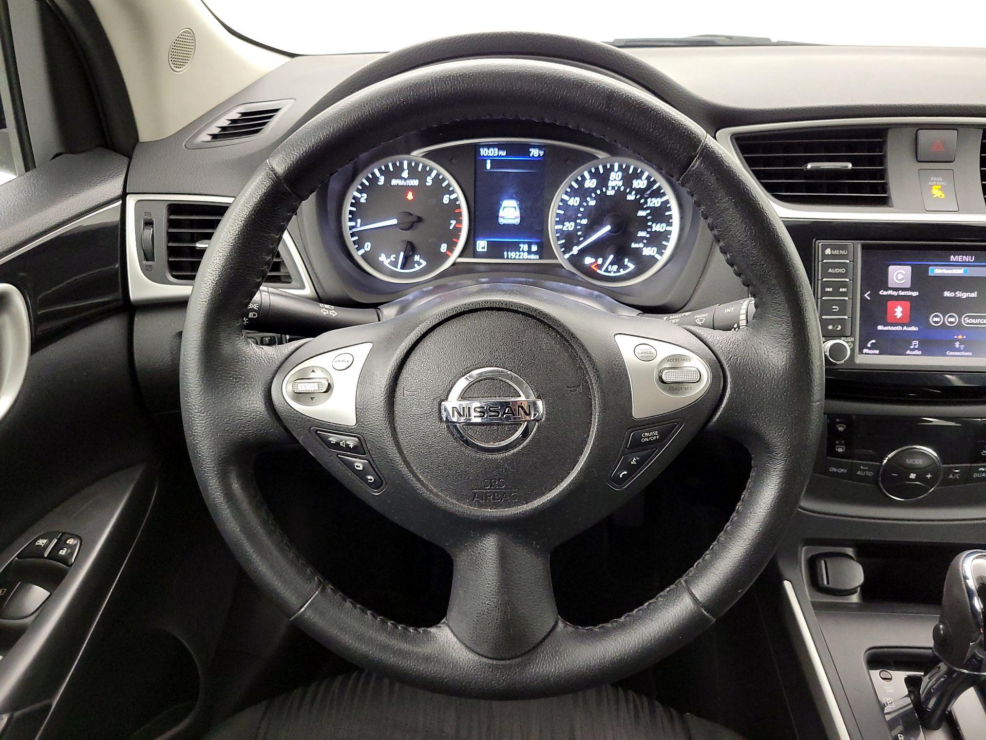 Thumbnail: 2019 Nissan Sentra - 10