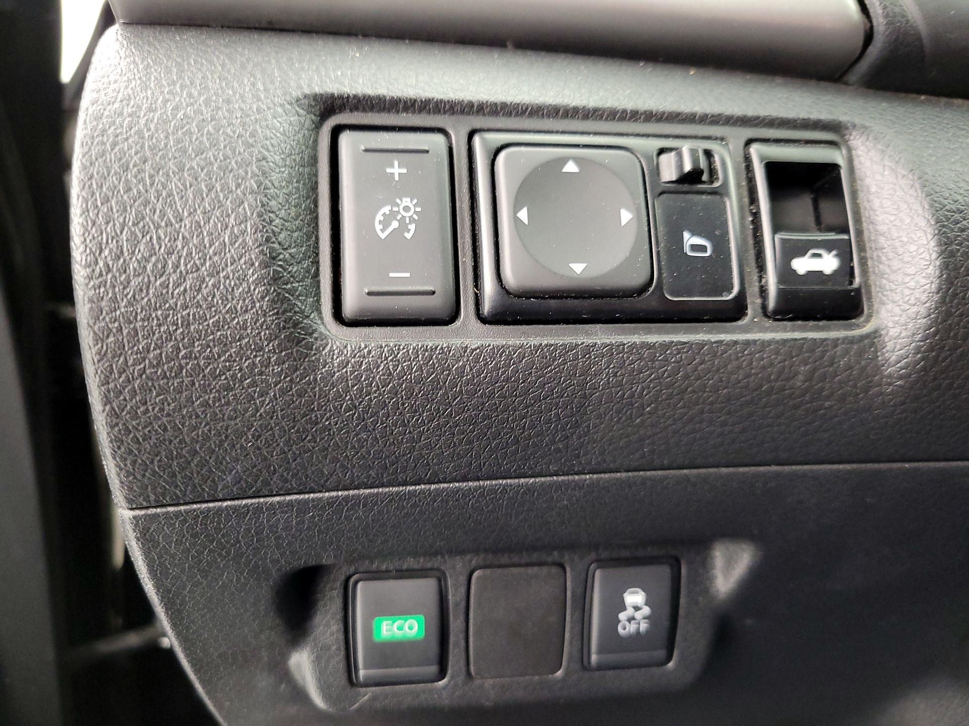 Thumbnail: 2019 Nissan Sentra - 13