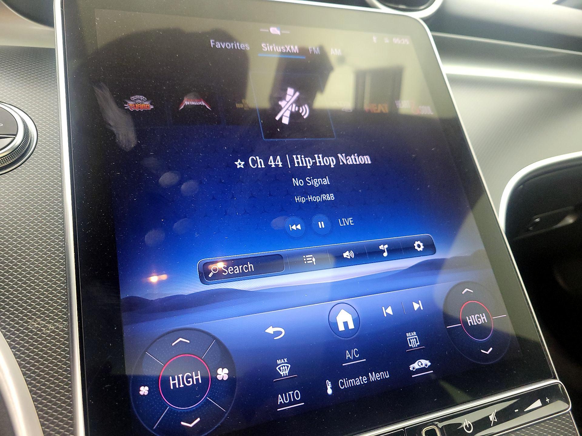 Thumbnail: 2024 Mercedes-Benz C-Class - 15