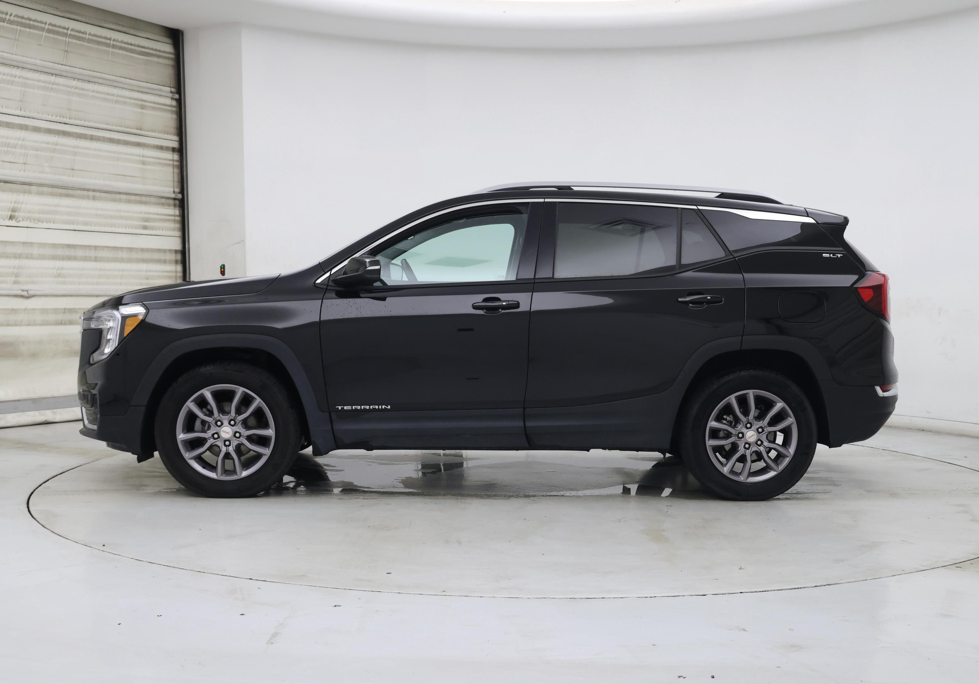 Thumbnail: 2024 GMC Terrain - 3