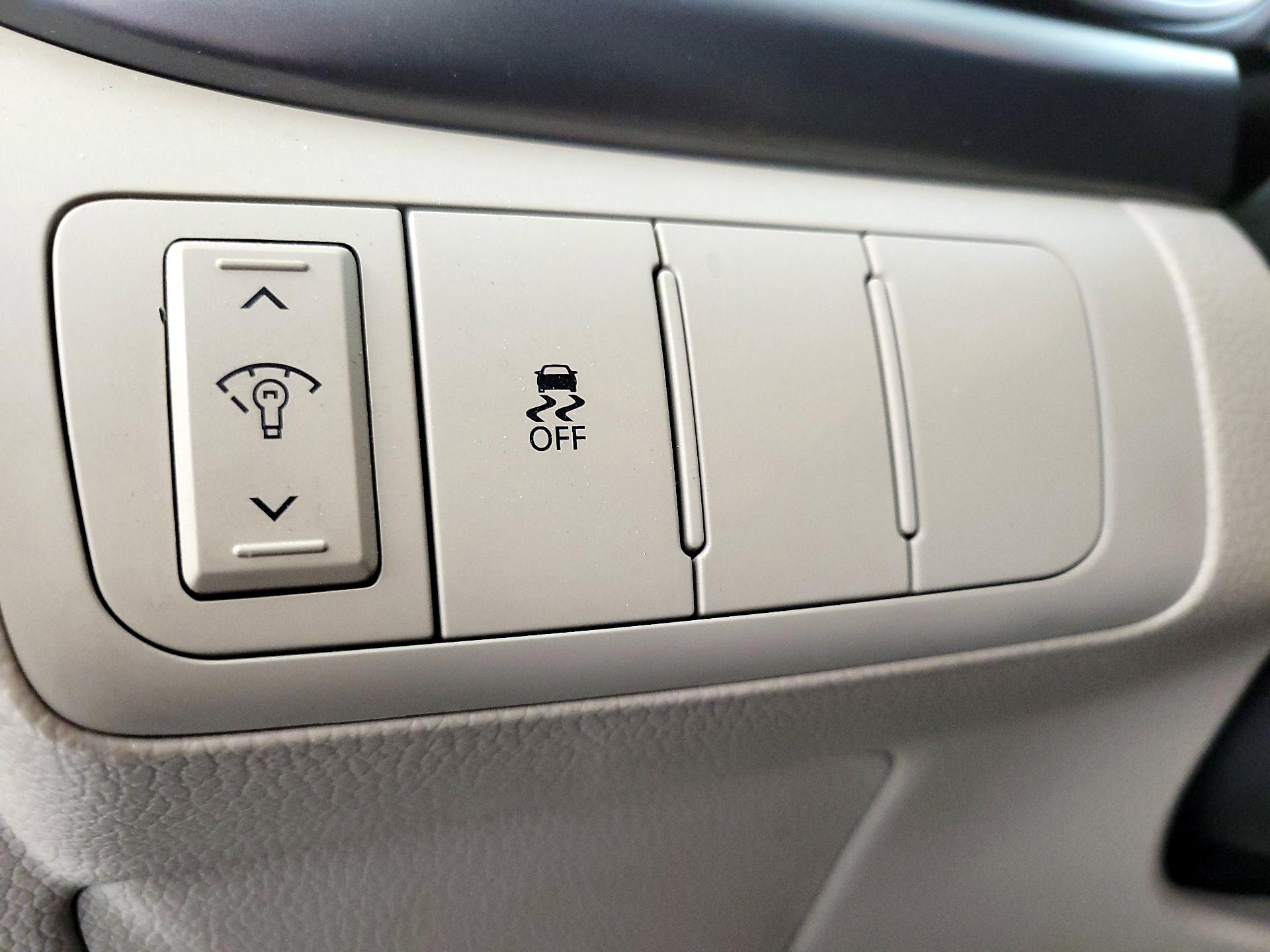 Thumbnail: 2015 Kia Optima - 13