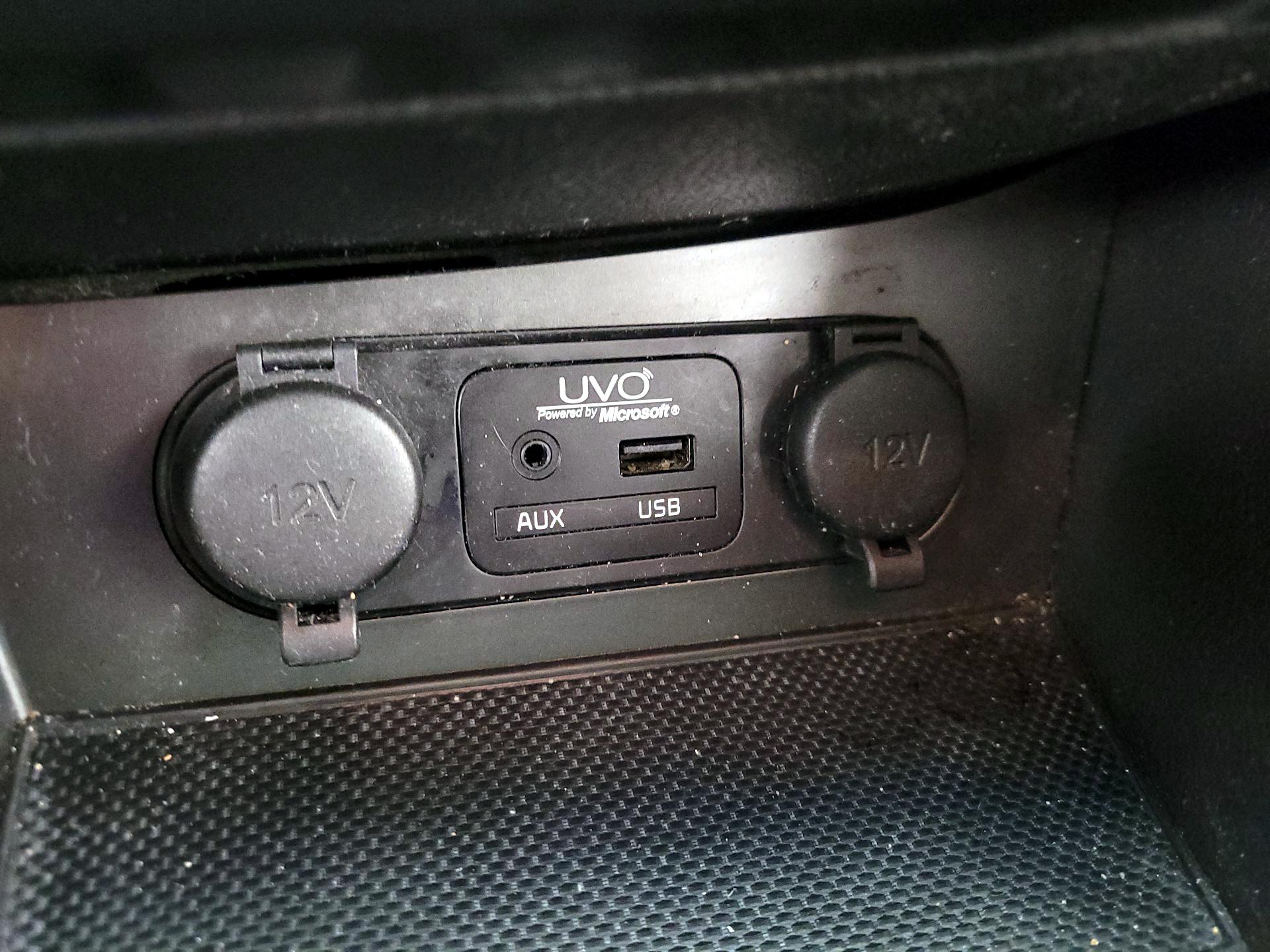 Thumbnail: 2015 Kia Optima - 18