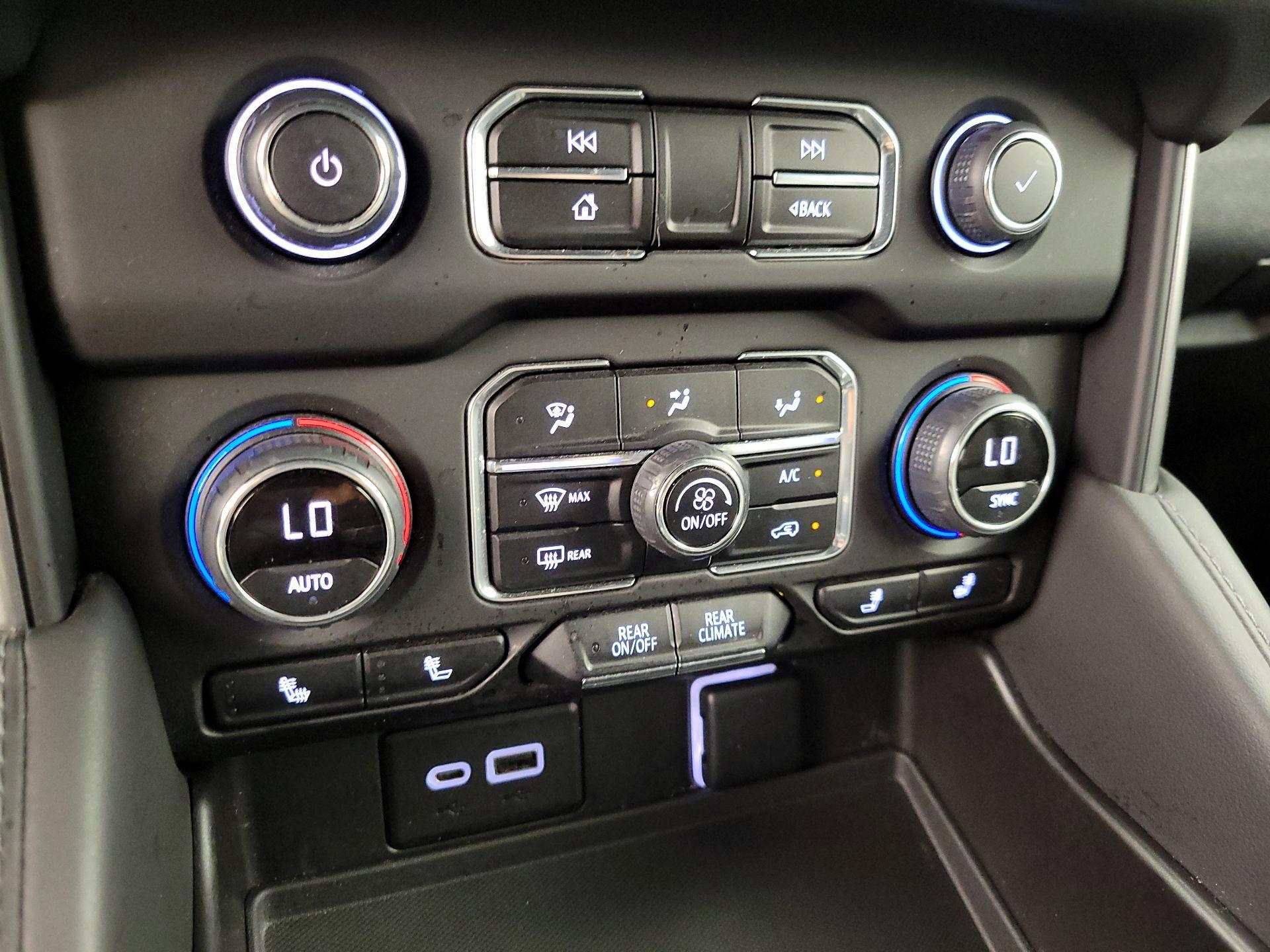 Thumbnail: 2023 Chevrolet Tahoe - 17