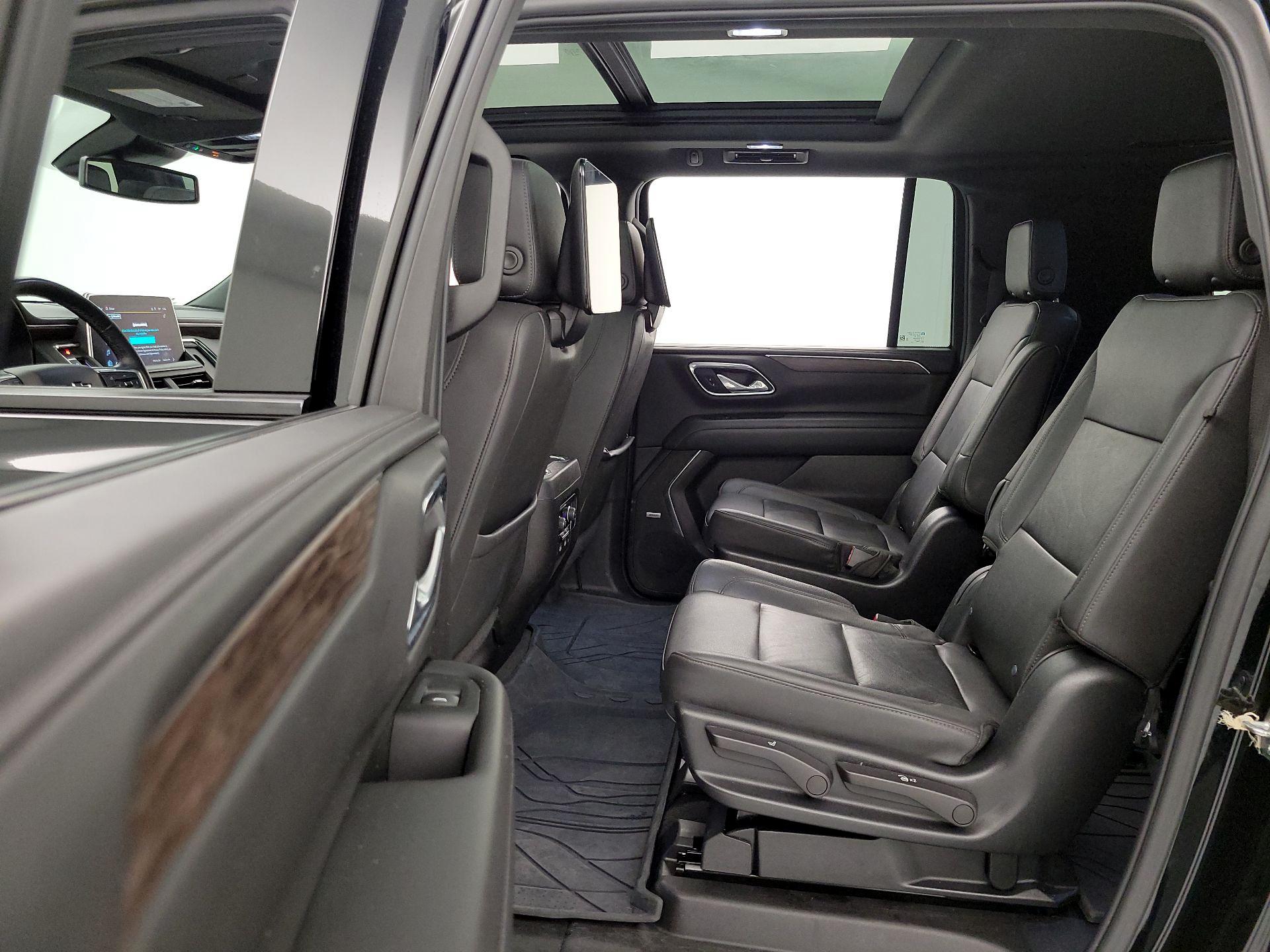 Thumbnail: 2023 Chevrolet Suburban - 20