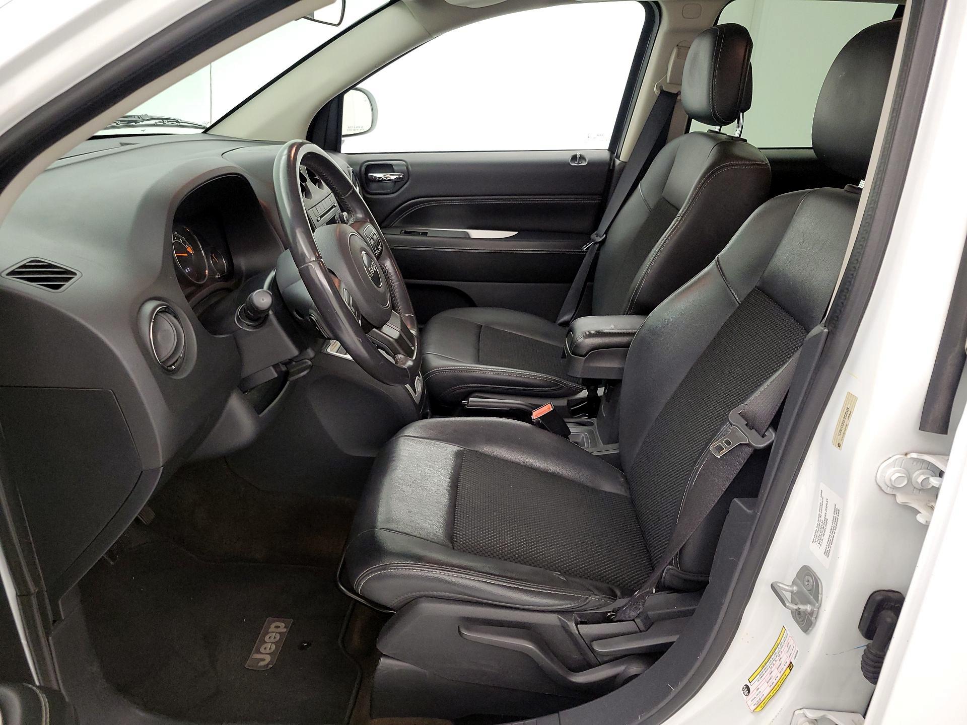 Thumbnail: 2014 Jeep Compass - 11