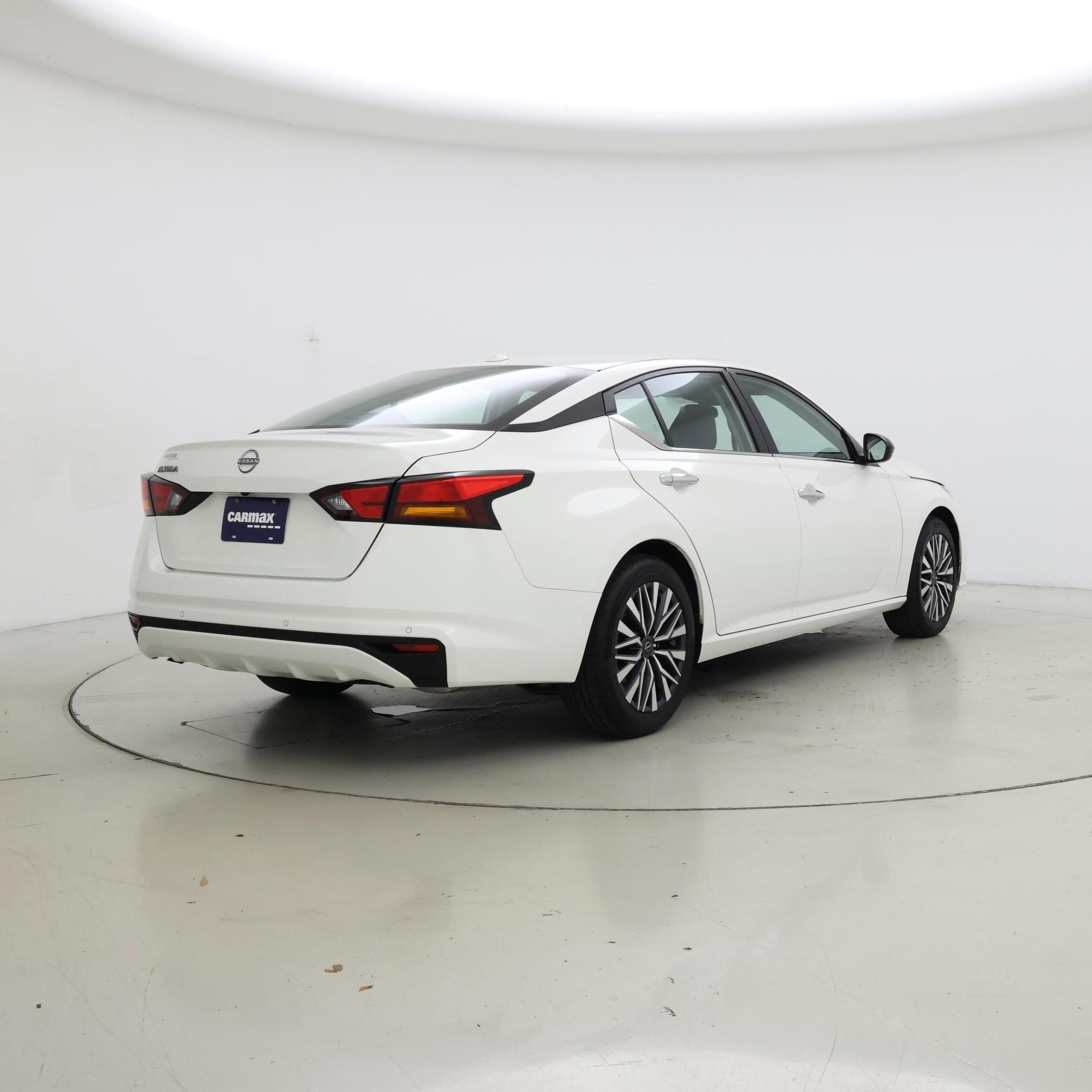 Thumbnail: 2025 Nissan Altima - 8