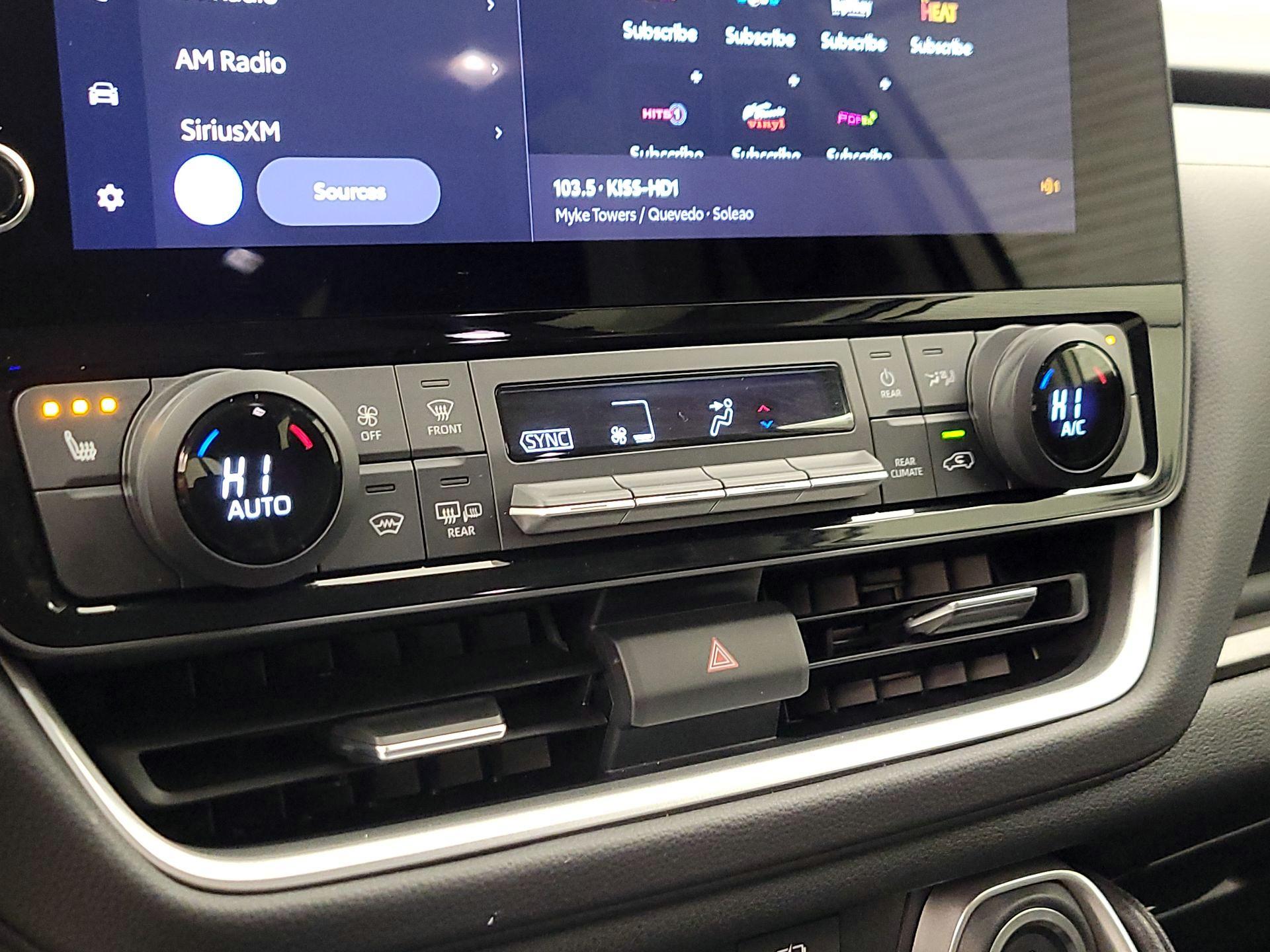 Thumbnail: 2024 Toyota Grand Highlander - 16