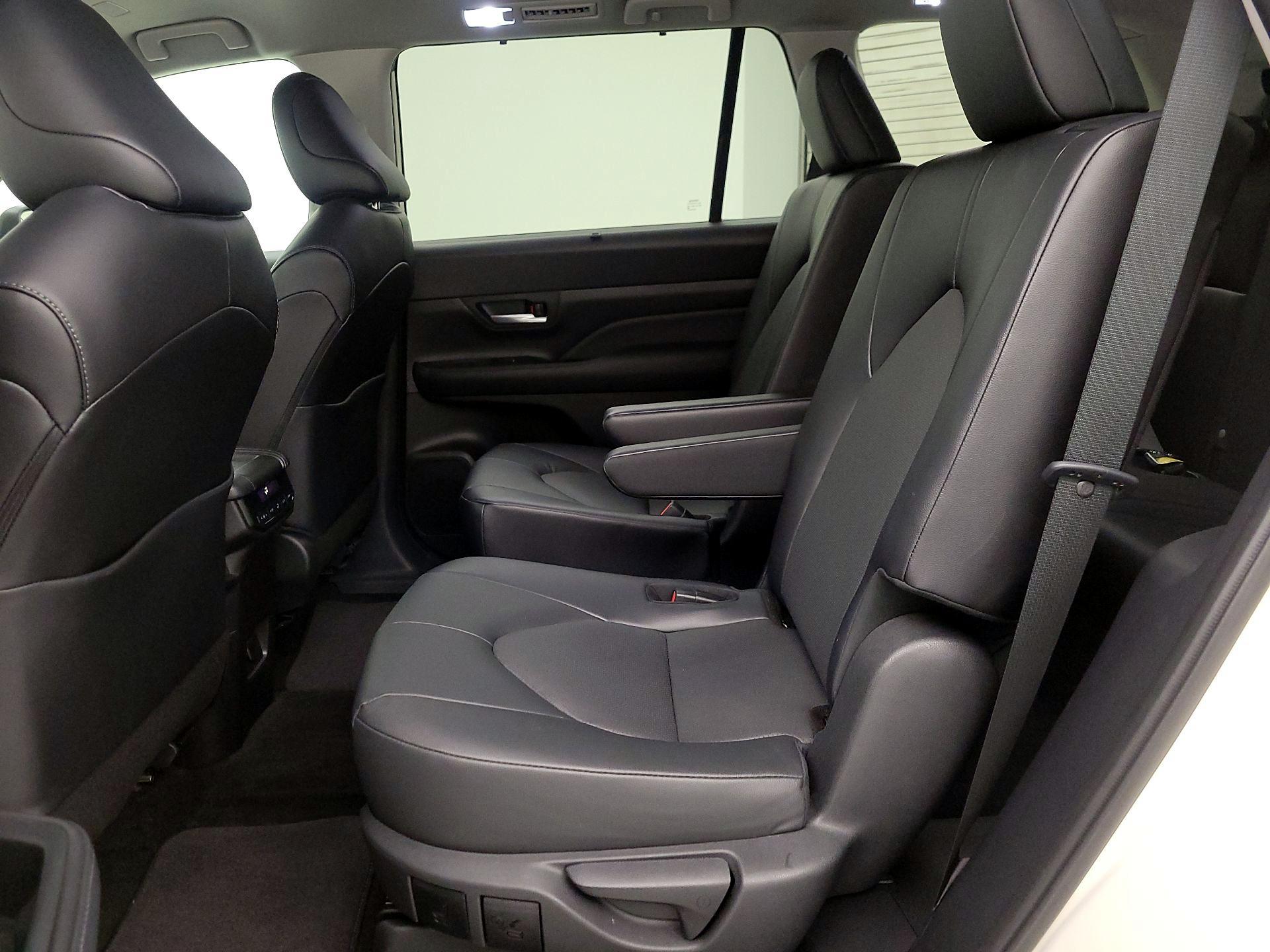 Thumbnail: 2024 Toyota Grand Highlander - 19