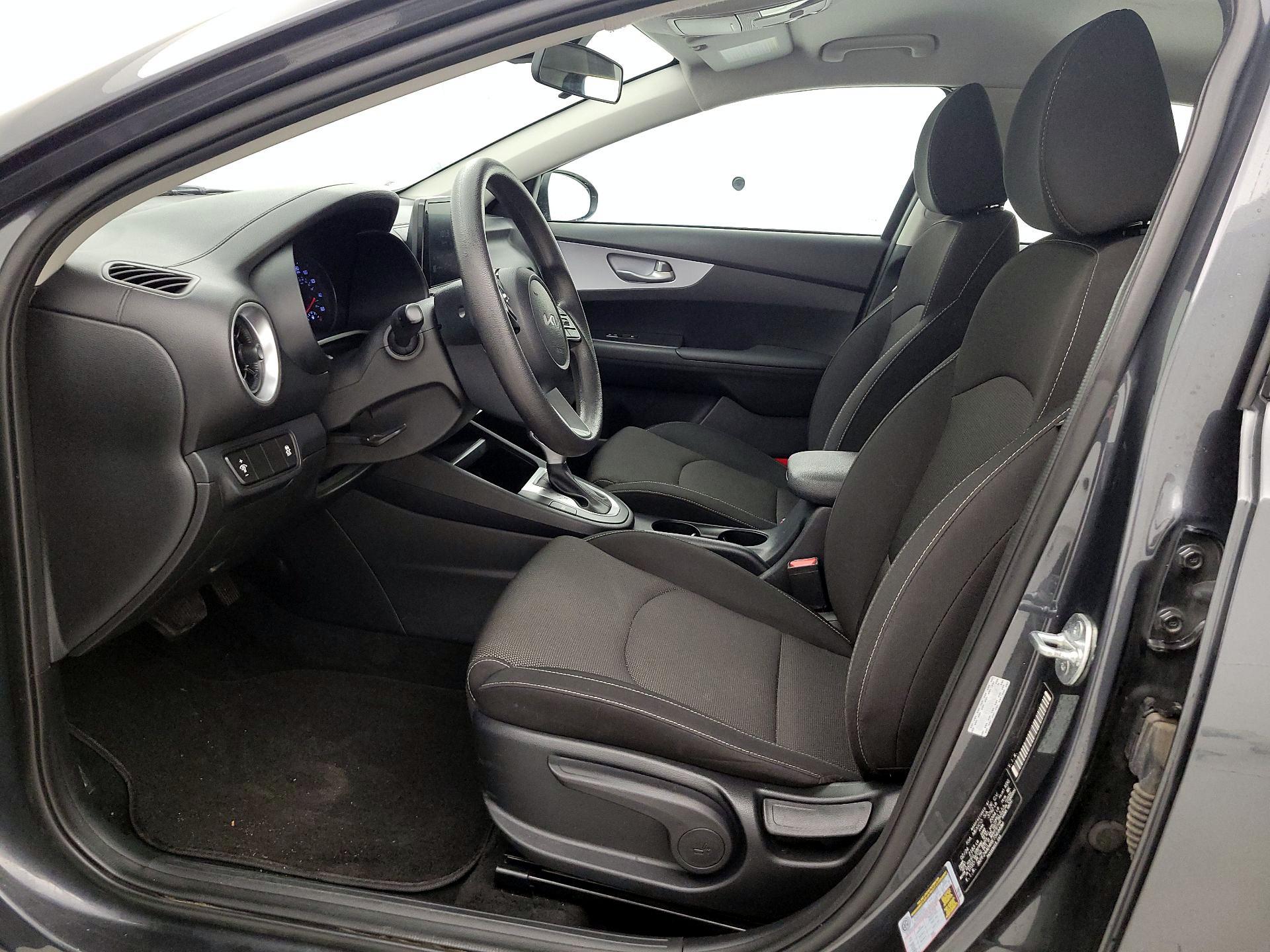 Thumbnail: 2024 Kia Forte - 11