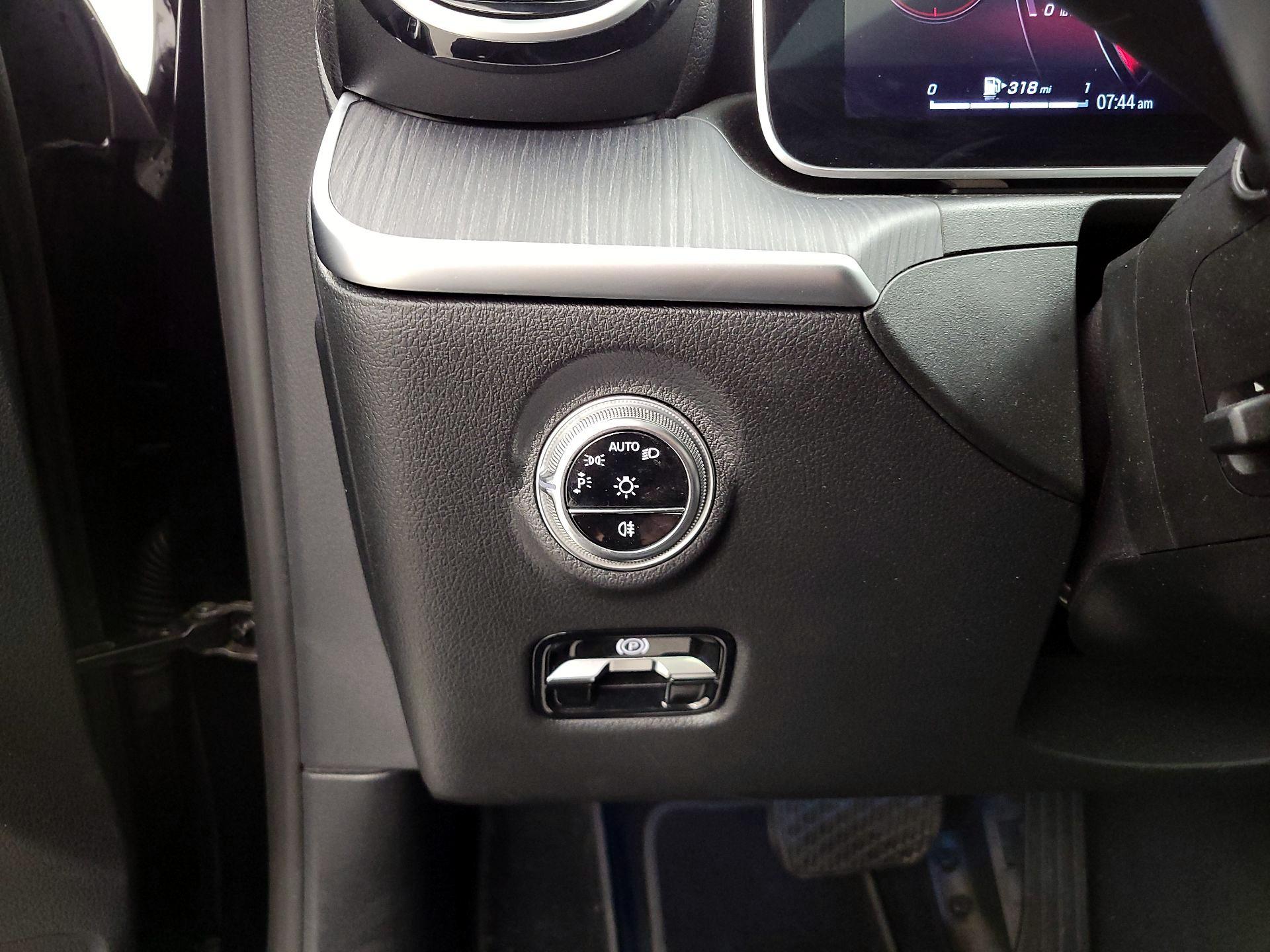 Thumbnail: 2024 Mercedes-Benz C-Class - 13