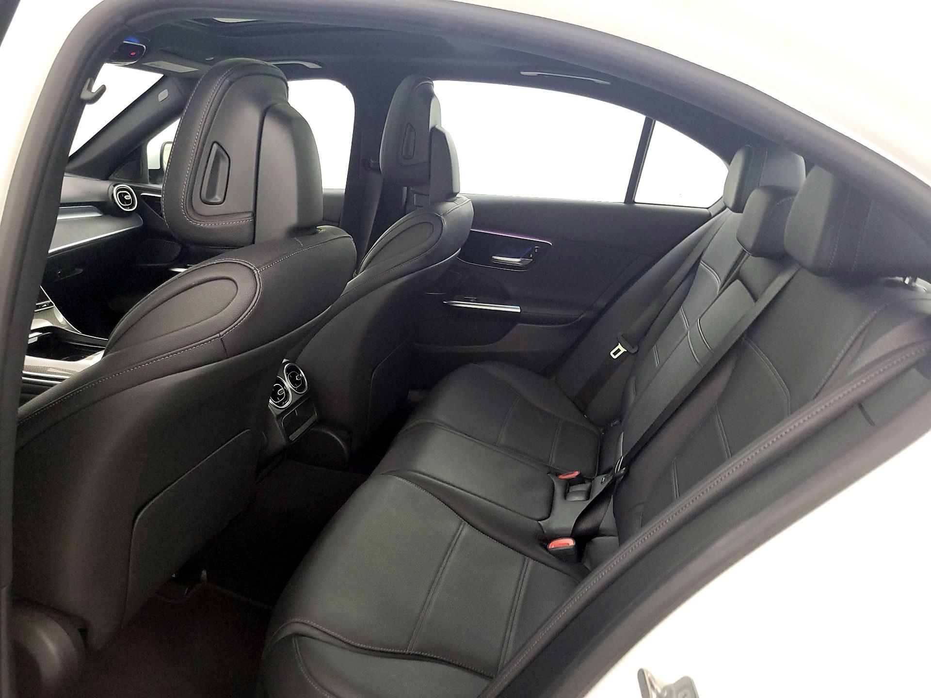 Thumbnail: 2024 Mercedes-Benz C-Class - 20