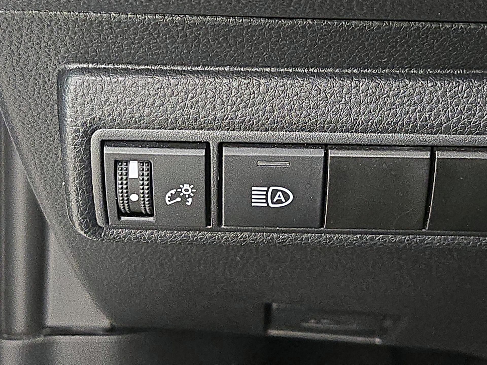 Thumbnail: 2024 Toyota Corolla - 13