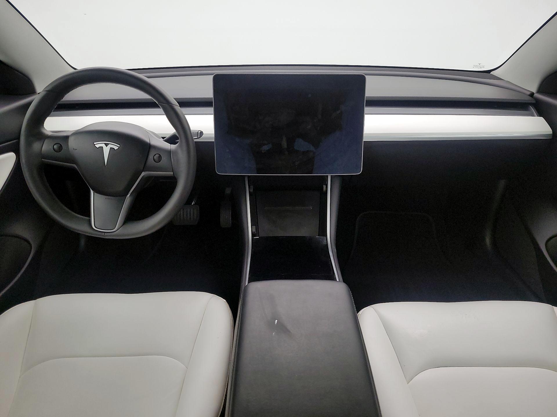 Thumbnail: 2020 Tesla Model 3 - 9