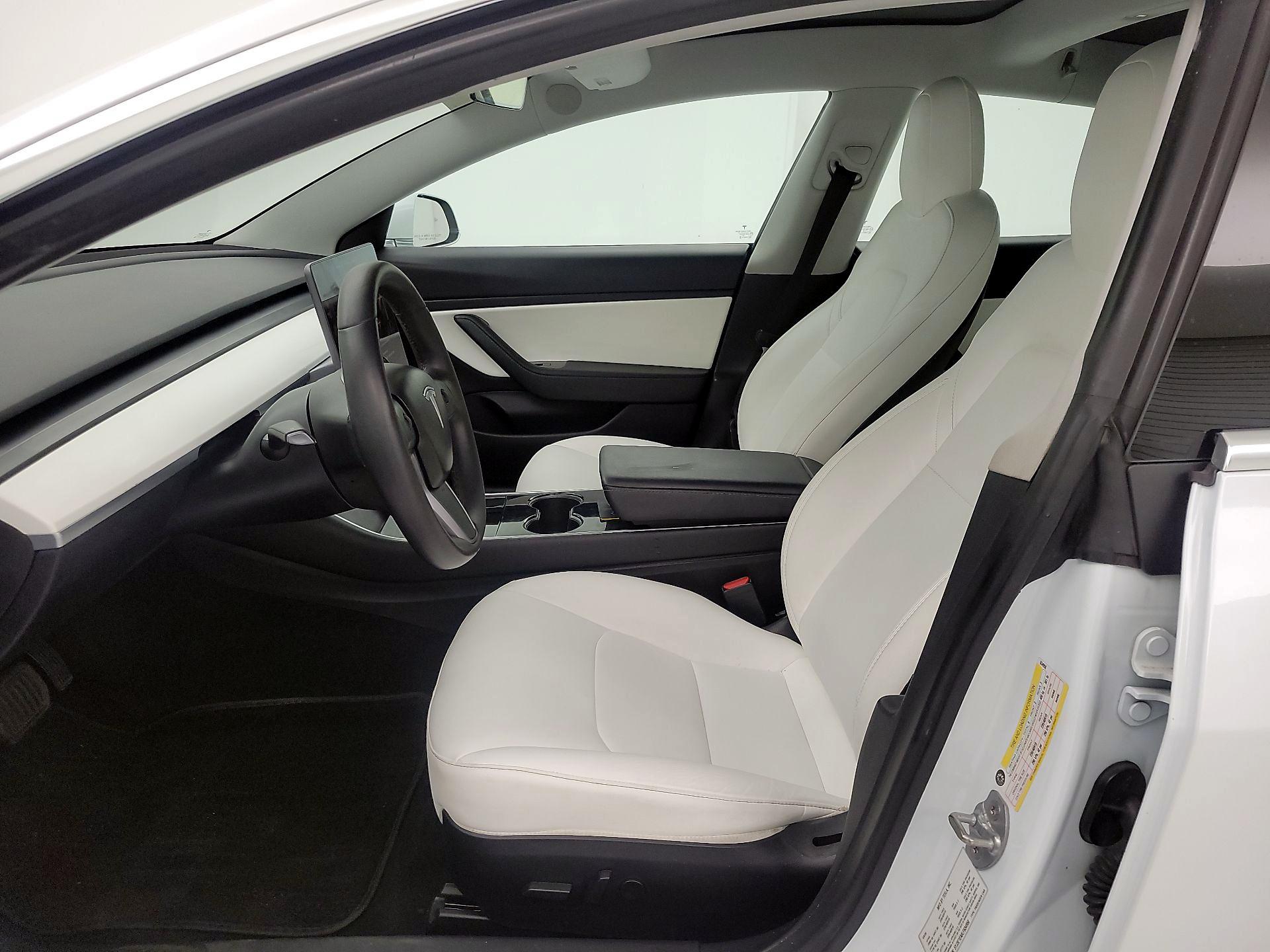 Thumbnail: 2020 Tesla Model 3 - 11