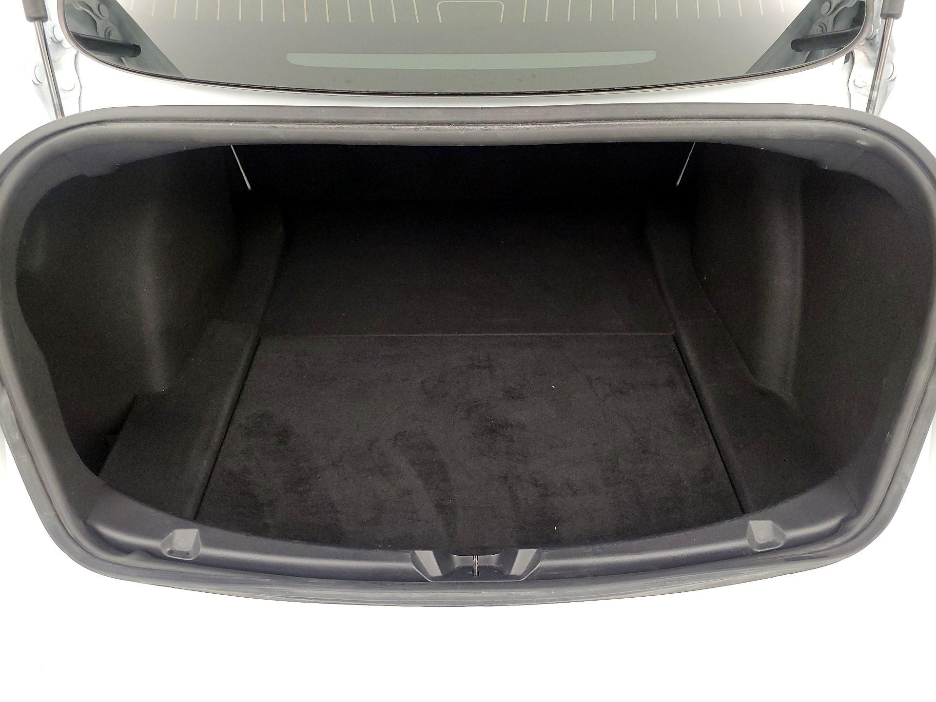 Thumbnail: 2020 Tesla Model 3 - 19